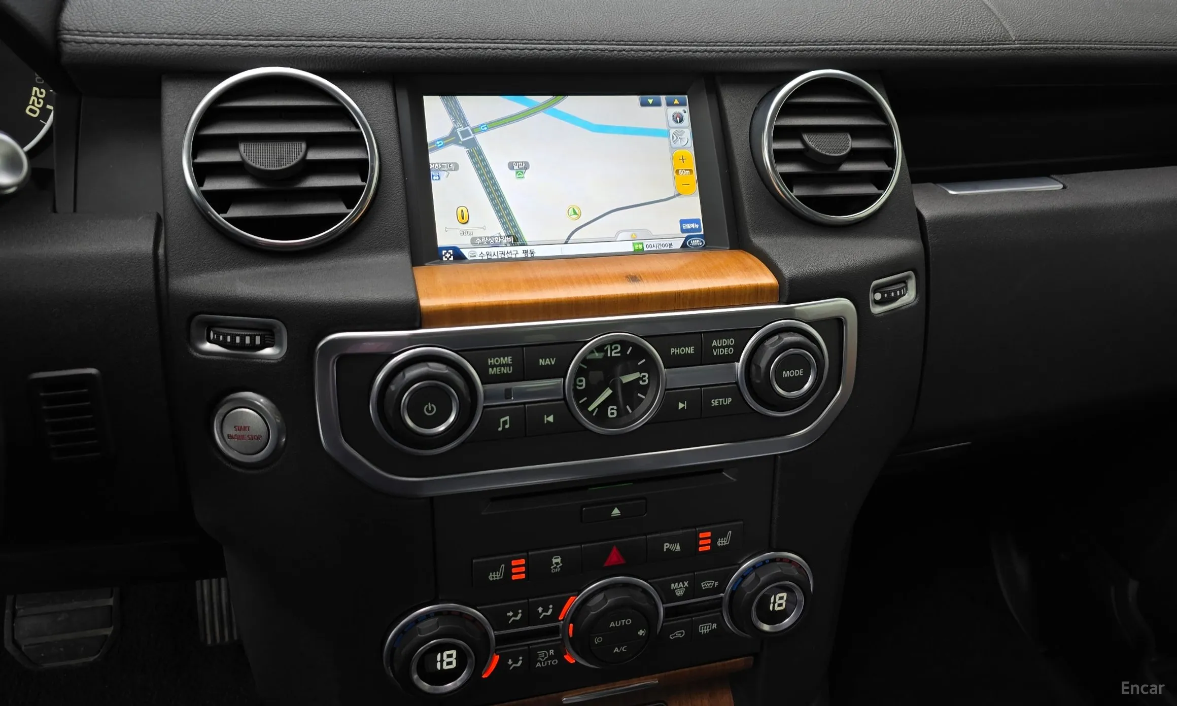 Land Rover Discovery 4 превью 14