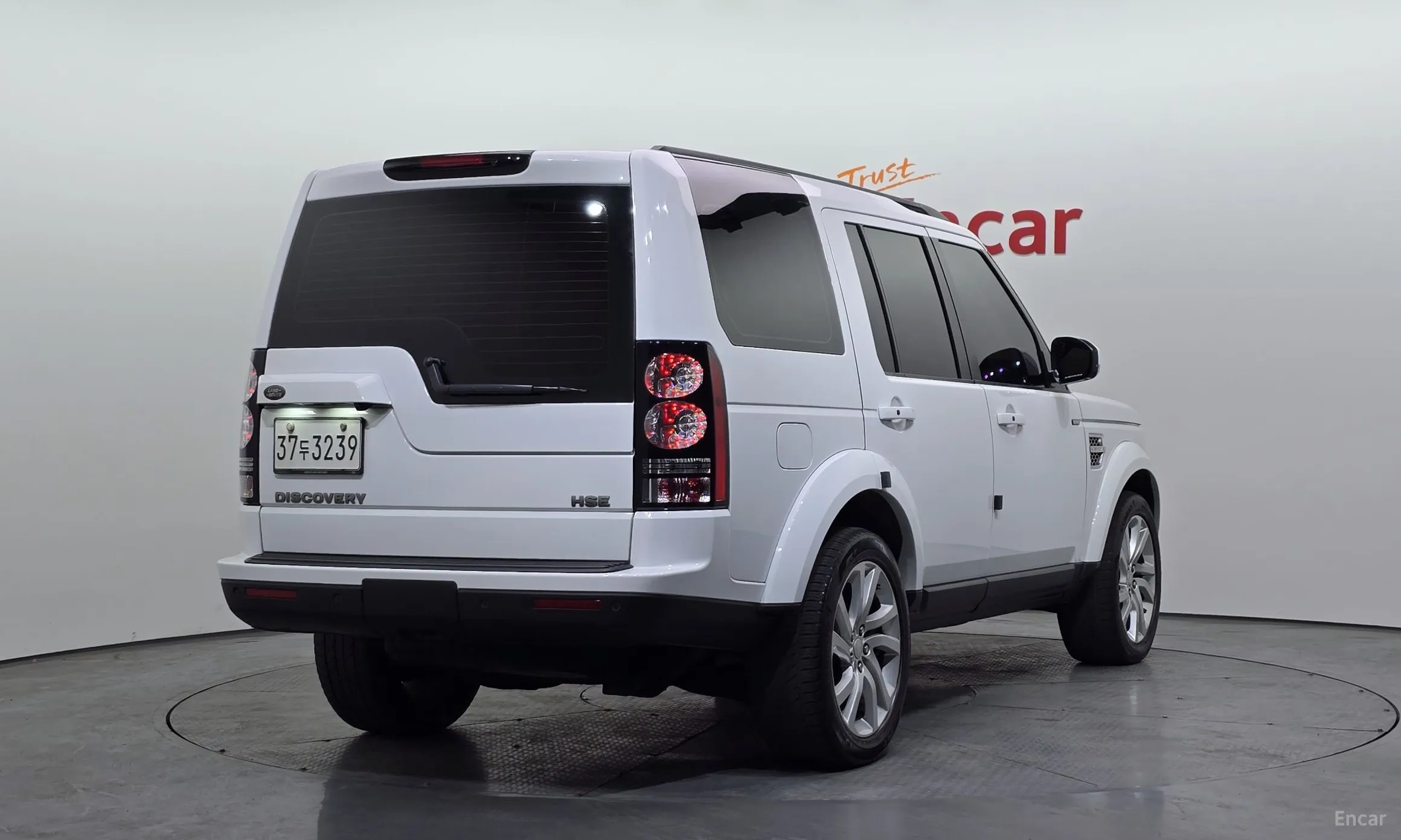 Land Rover Discovery 4 превью 2
