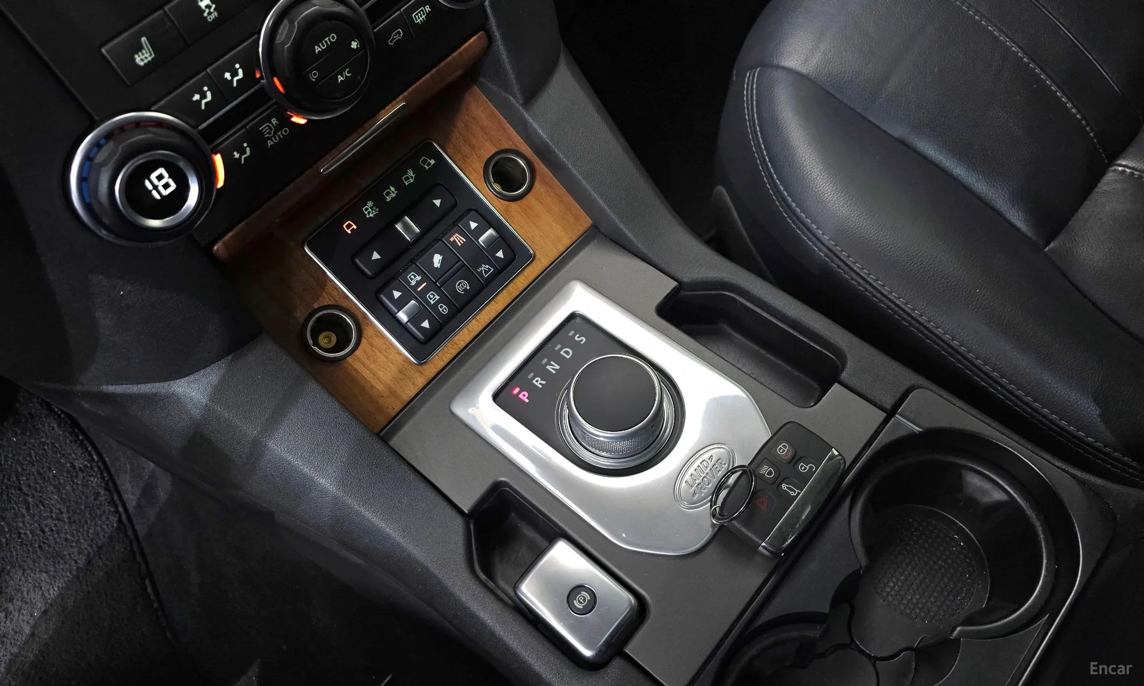 Land Rover Discovery 4 превью 9