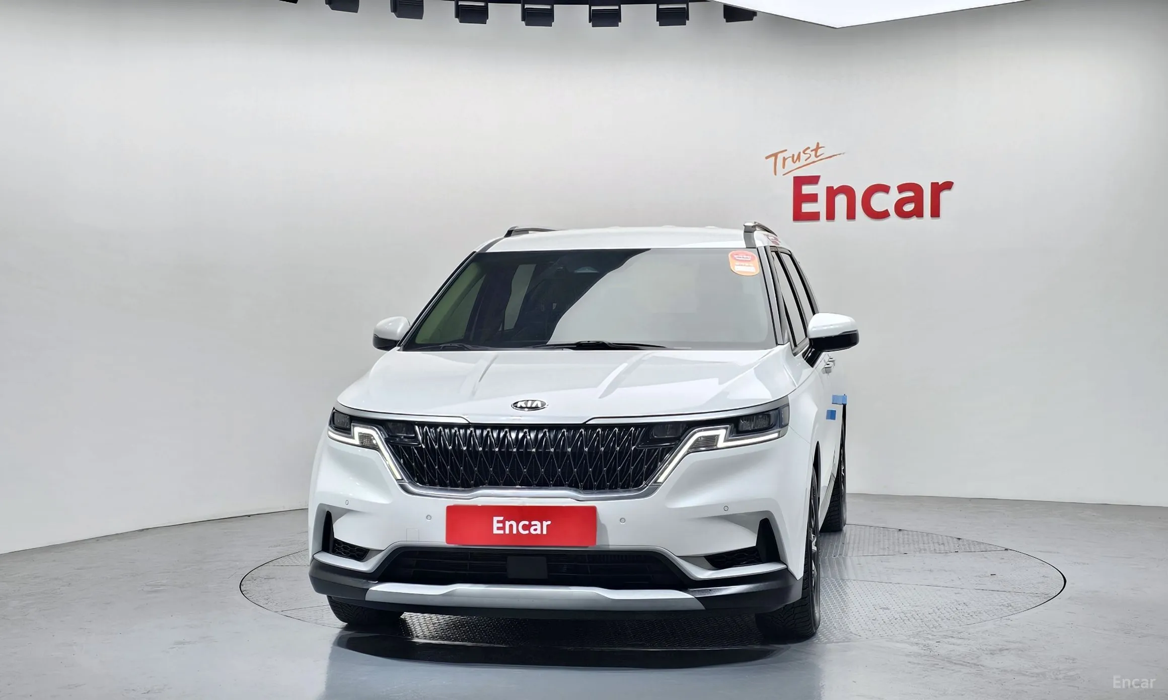 Kia Carnival Gen 4 превью 3