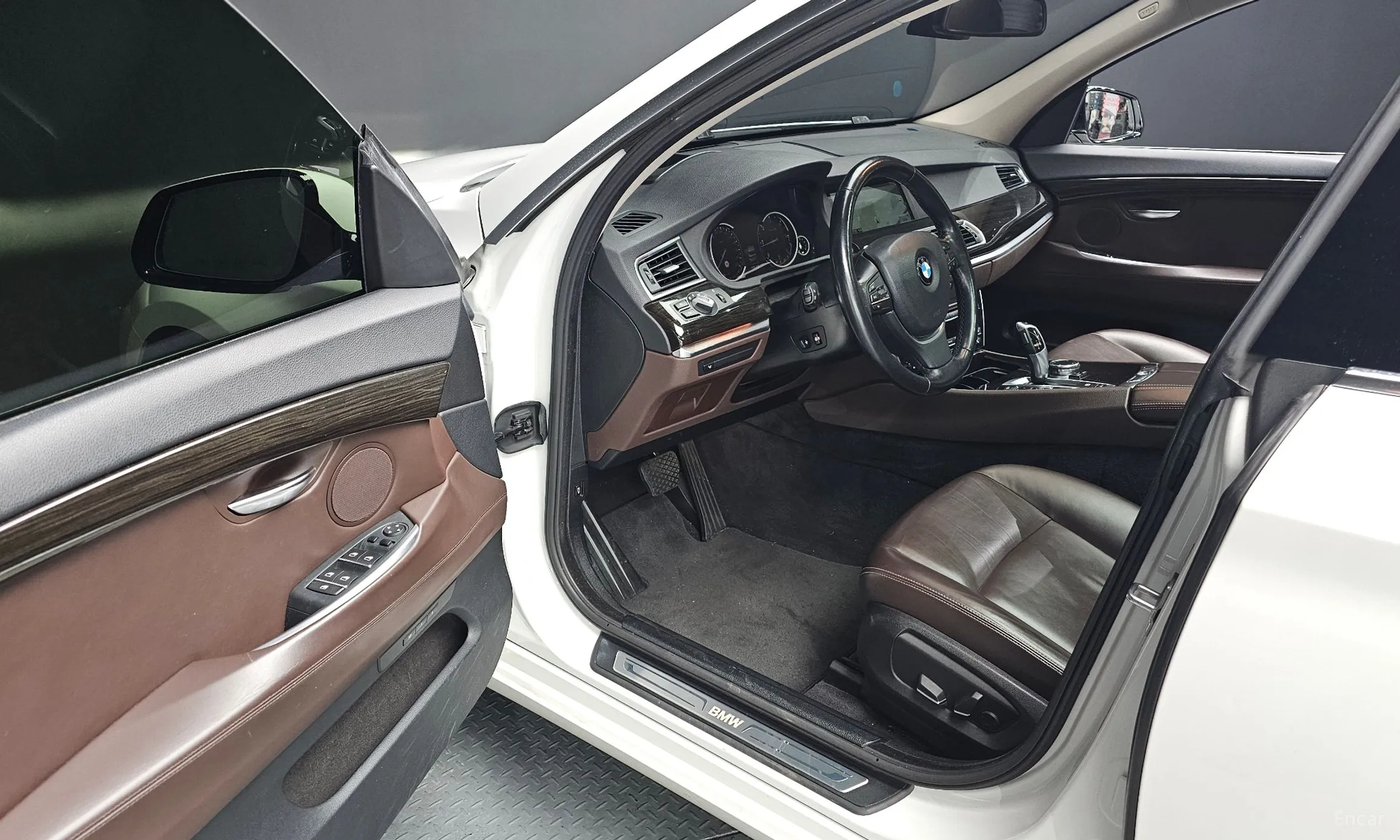 BMW 5 Series GT (F07) превью 11