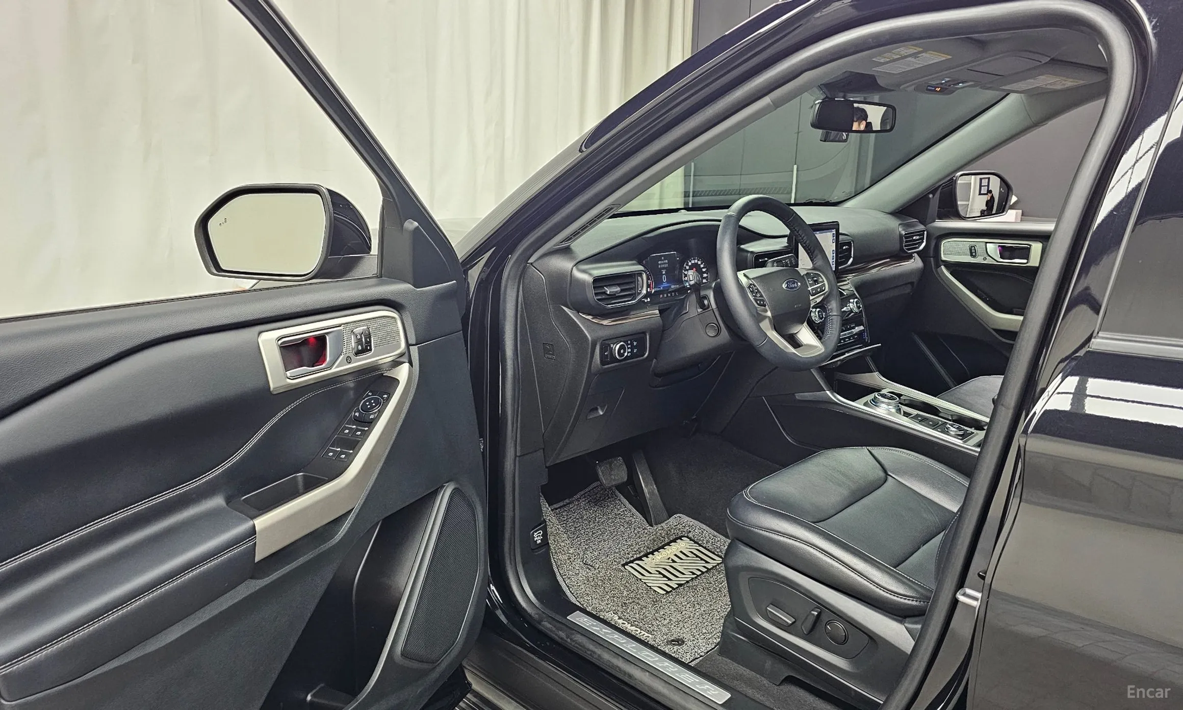 Ford Explorer 6th Generation превью 10