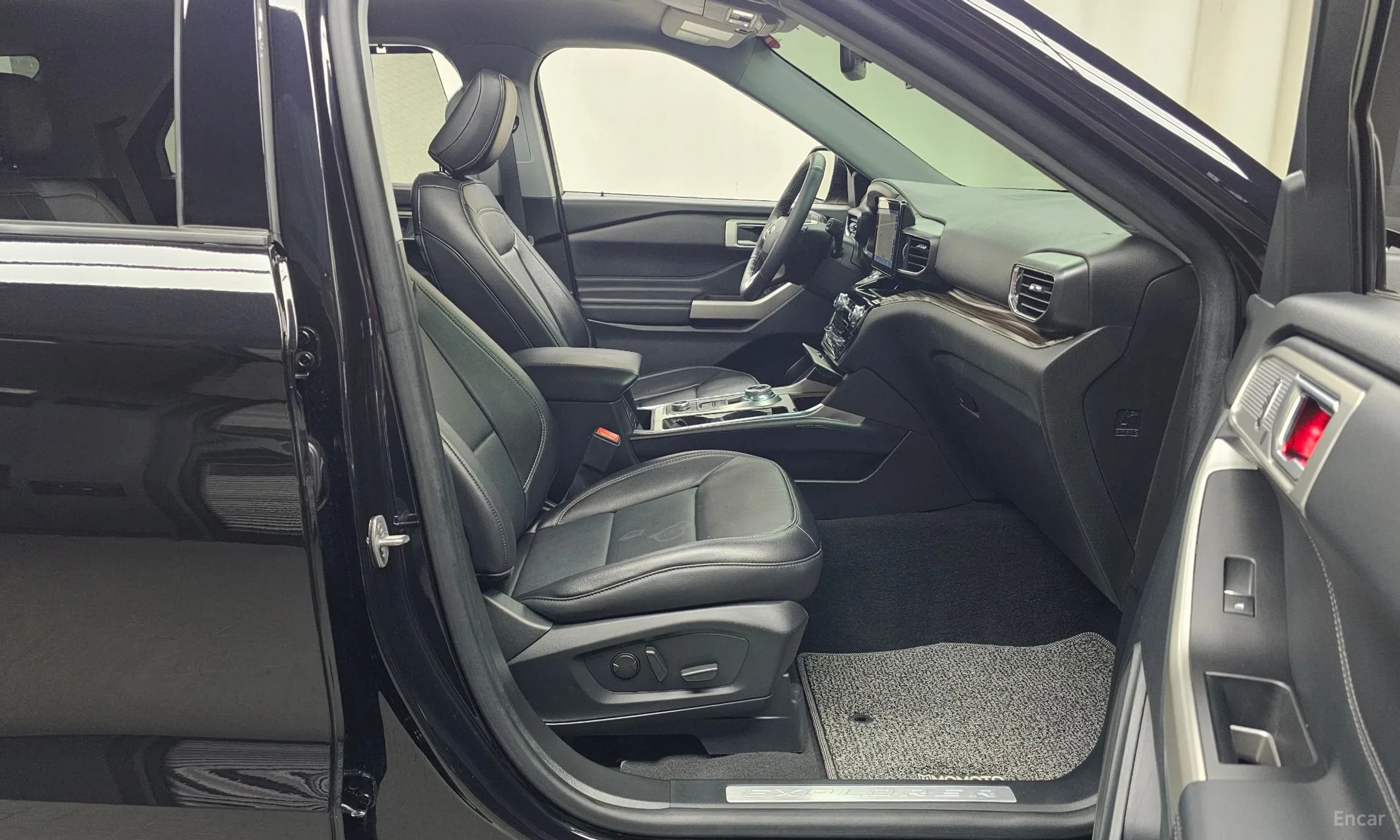 Ford Explorer 6th Generation превью 11