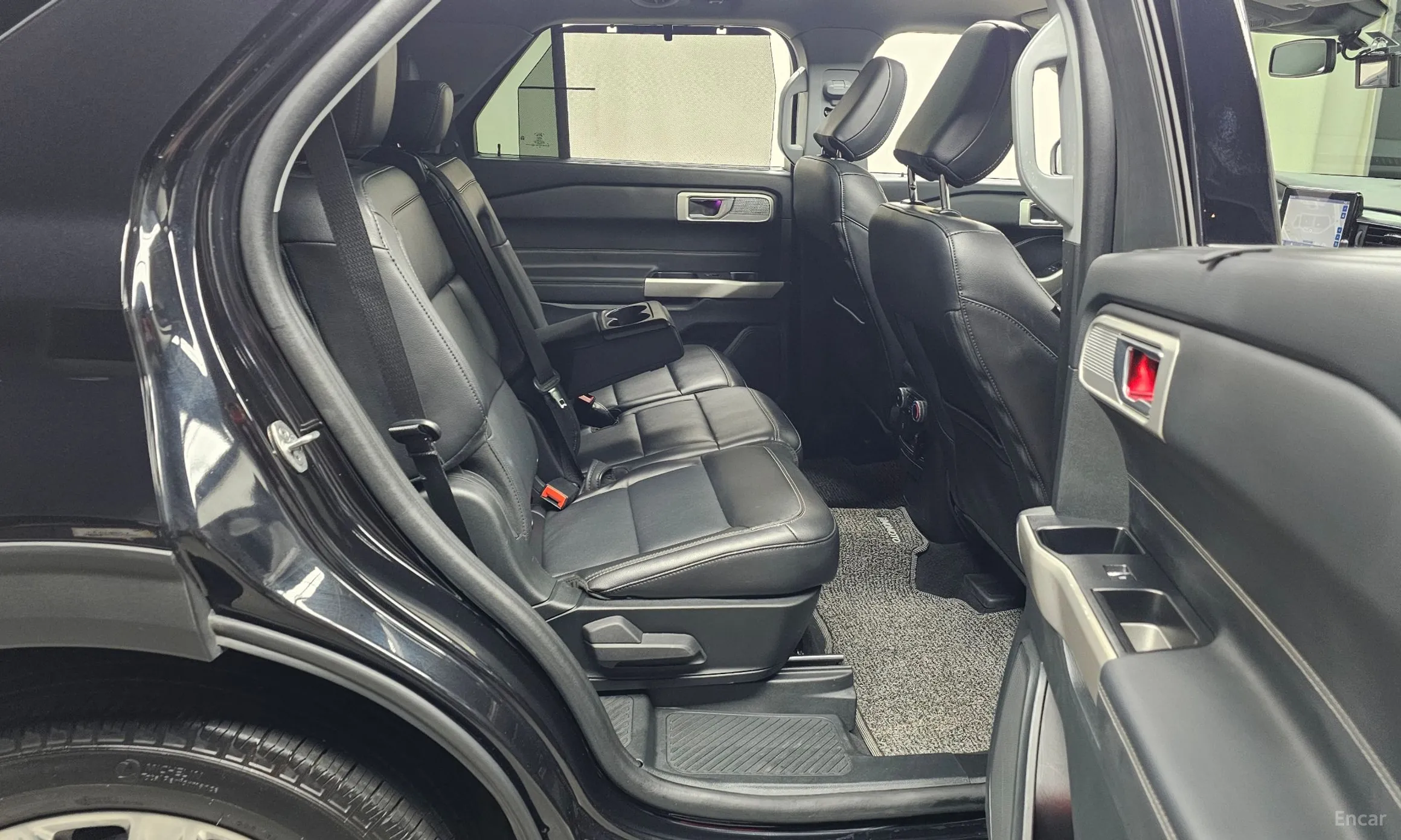 Ford Explorer 6th Generation превью 12