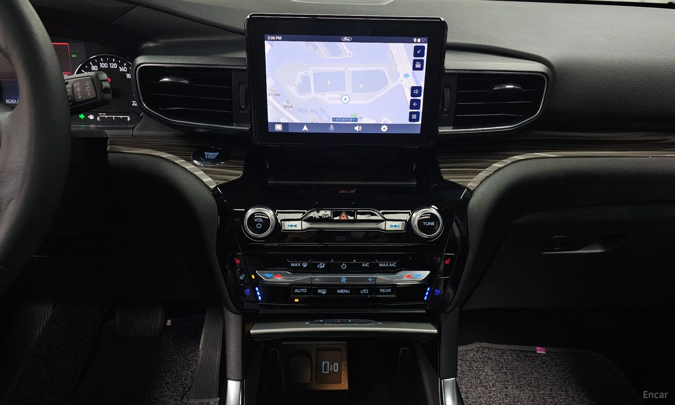 Ford Explorer 6th Generation превью 14