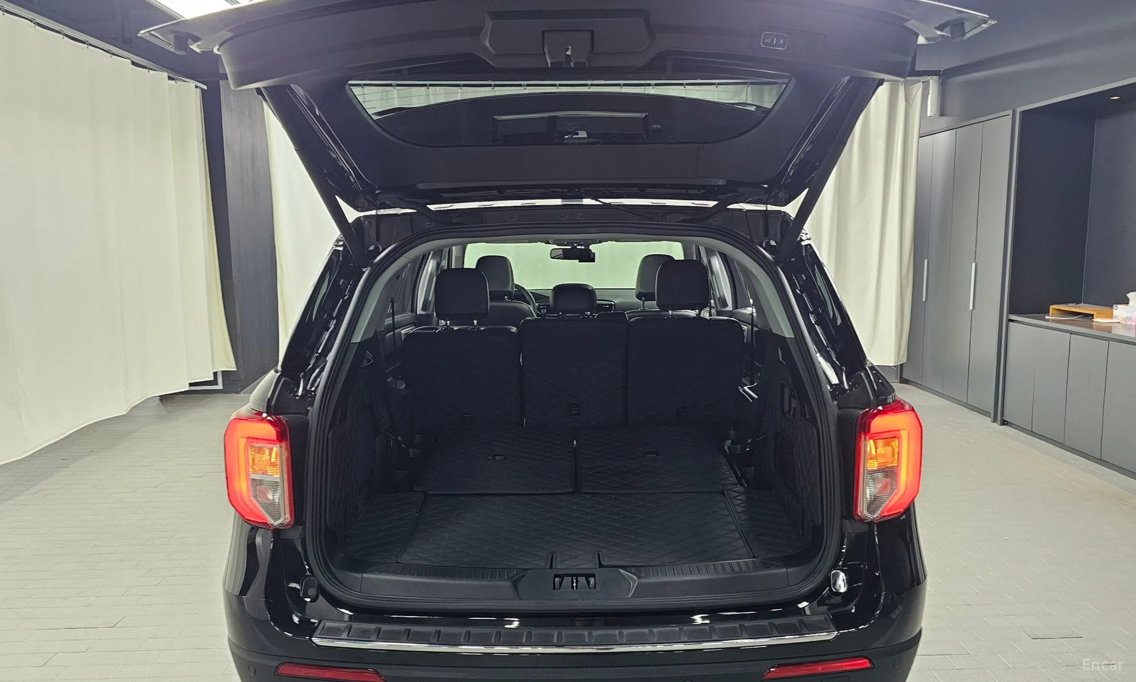 Ford Explorer 6th Generation превью 20