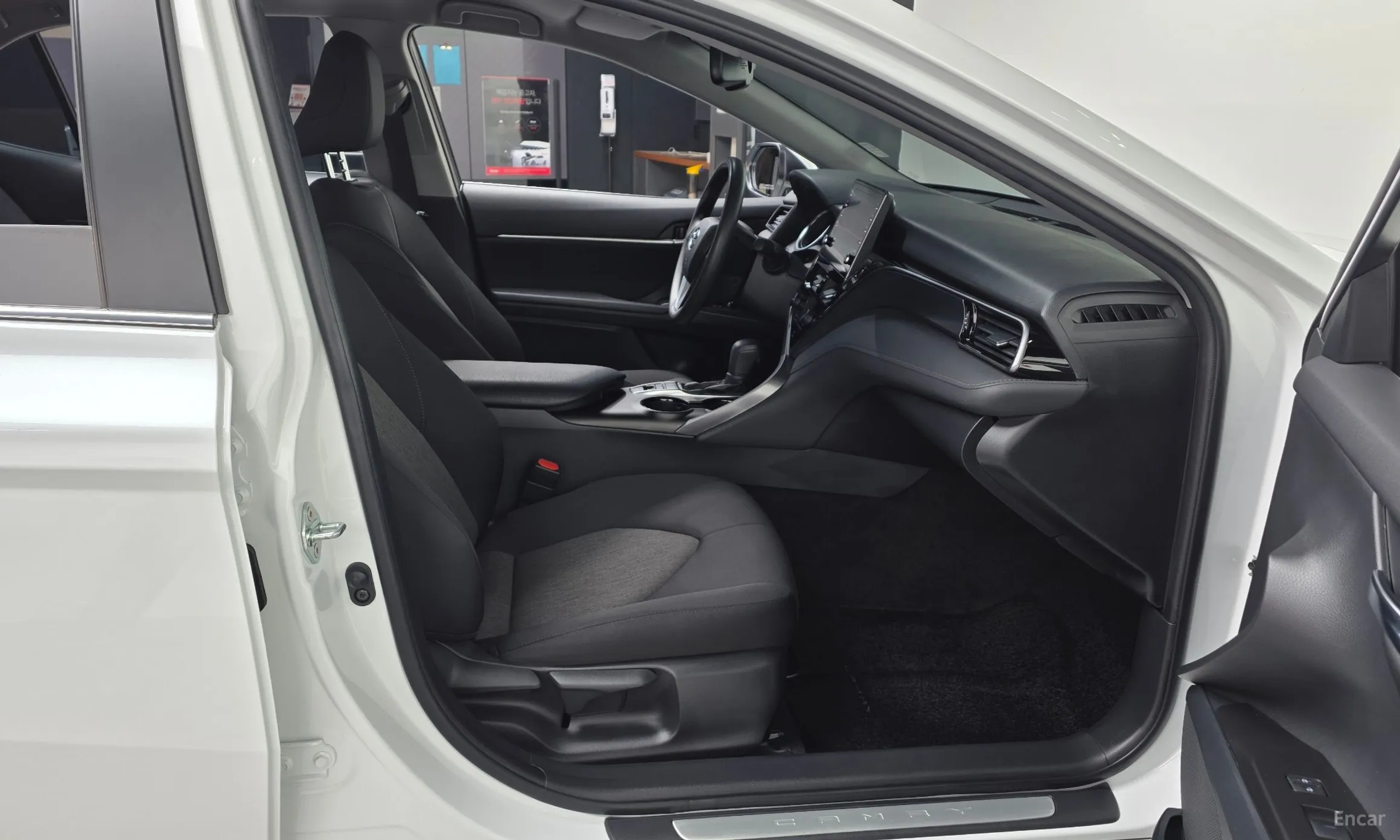 Toyota Camry (XV70) превью 11