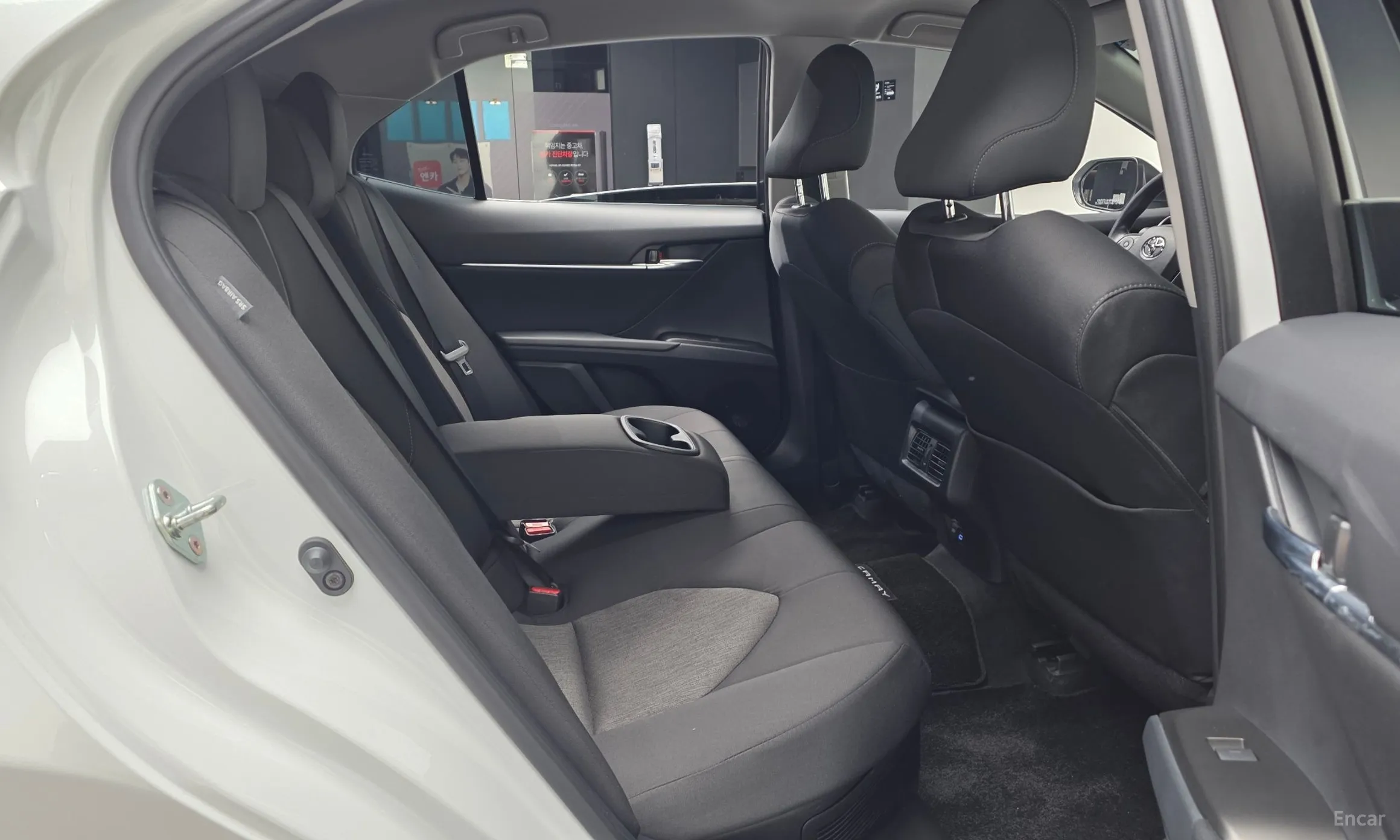 Toyota Camry (XV70) превью 12