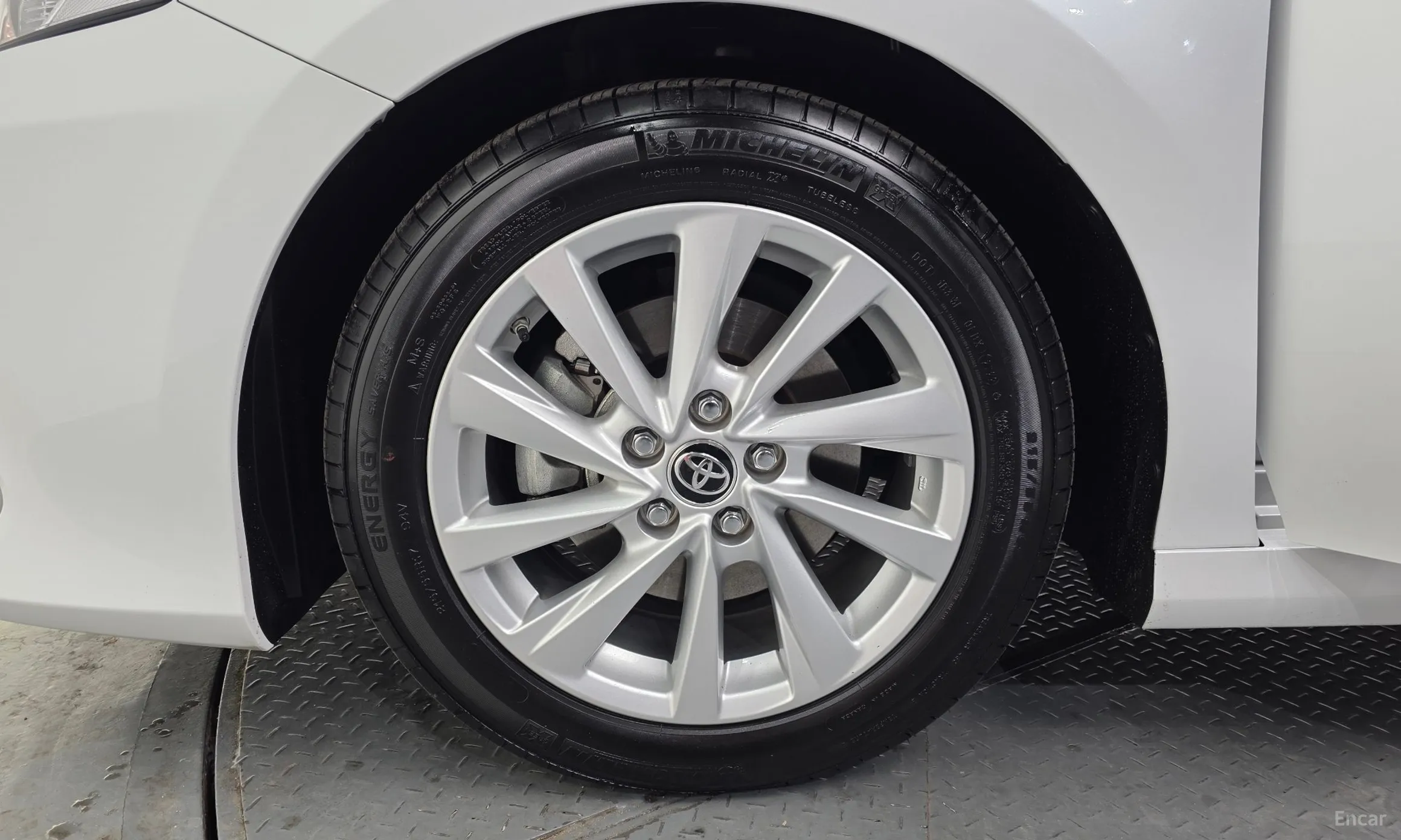 Toyota Camry (XV70) превью 6