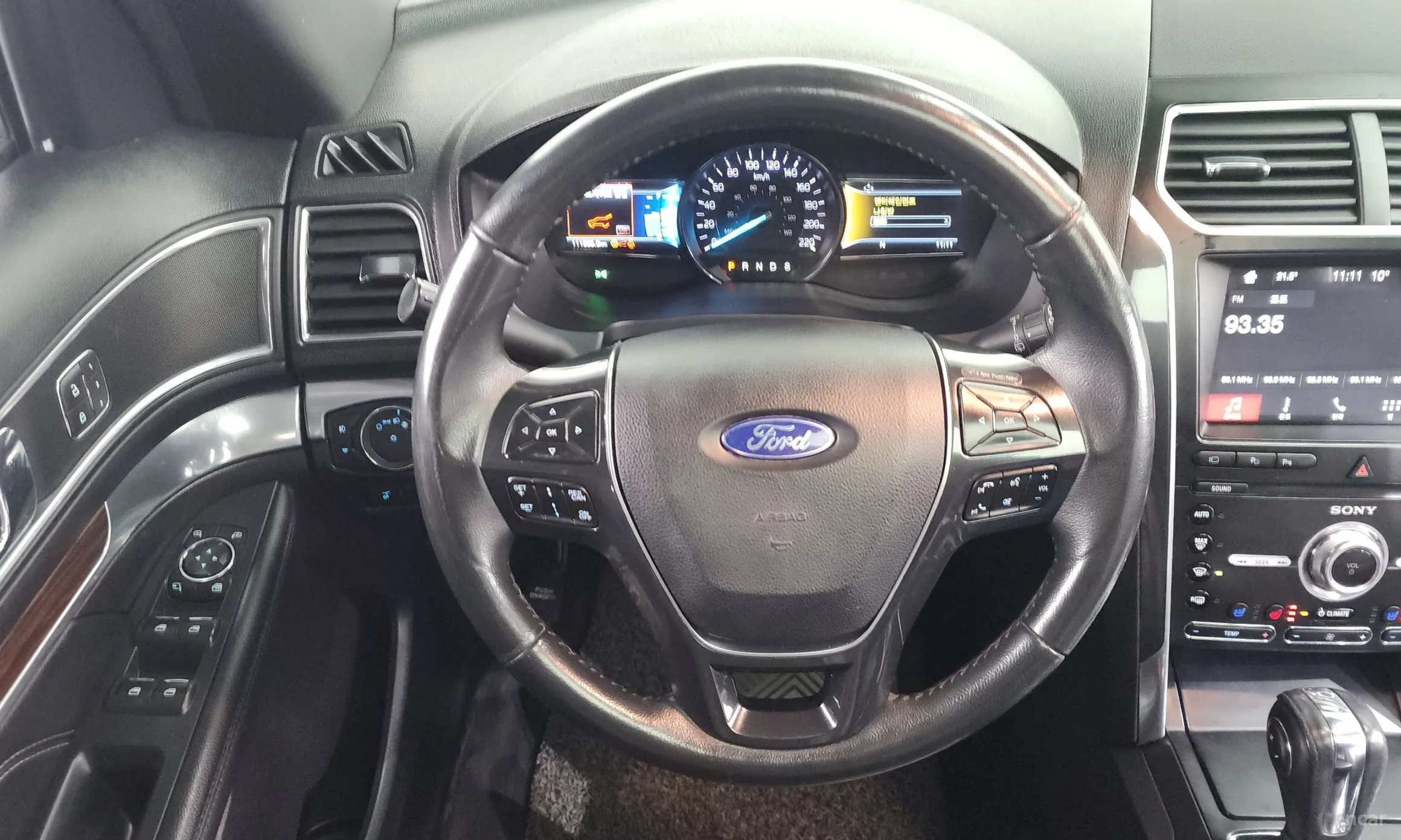 Ford Explorer превью 13