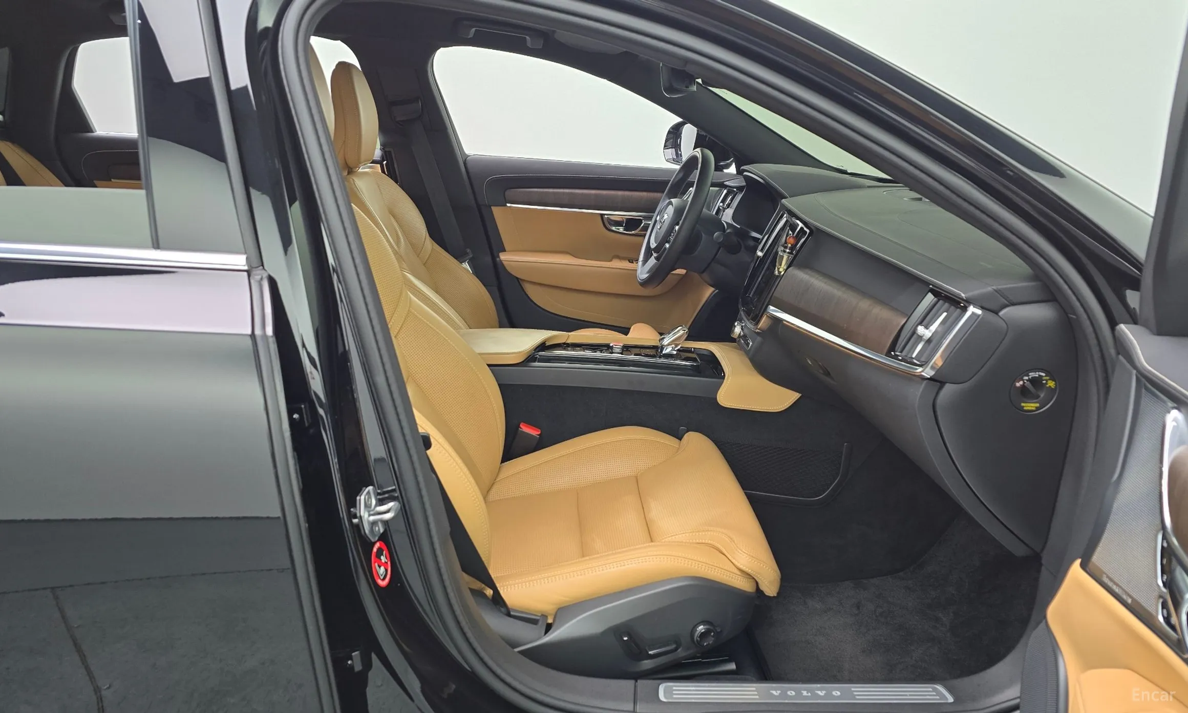 Volvo S90 превью 11