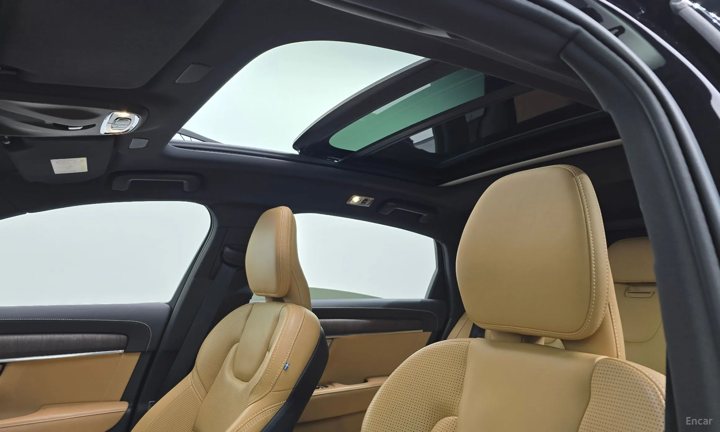 Volvo S90 превью 19