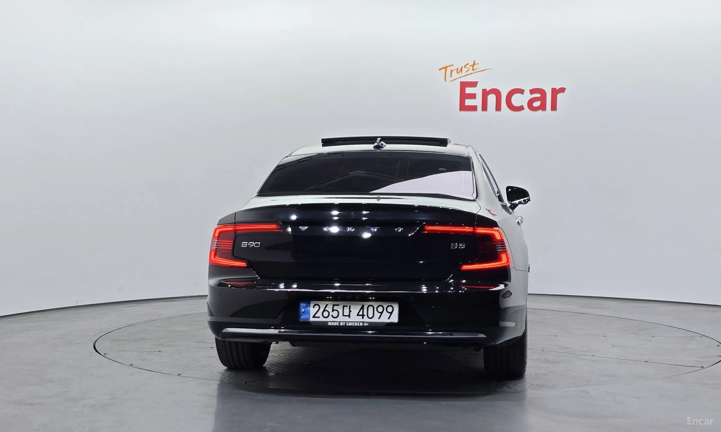 Volvo S90 превью 4