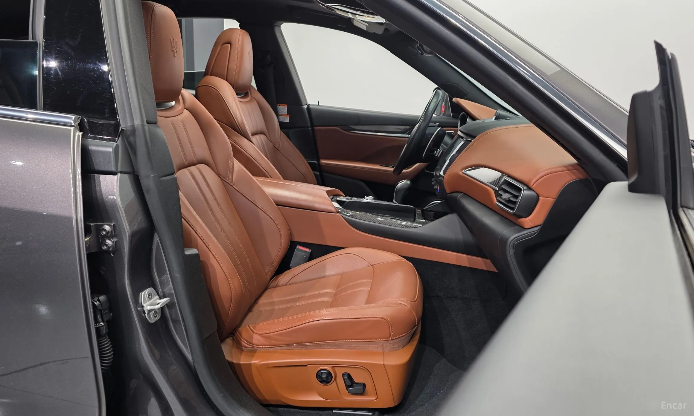 Maserati Levante превью 11