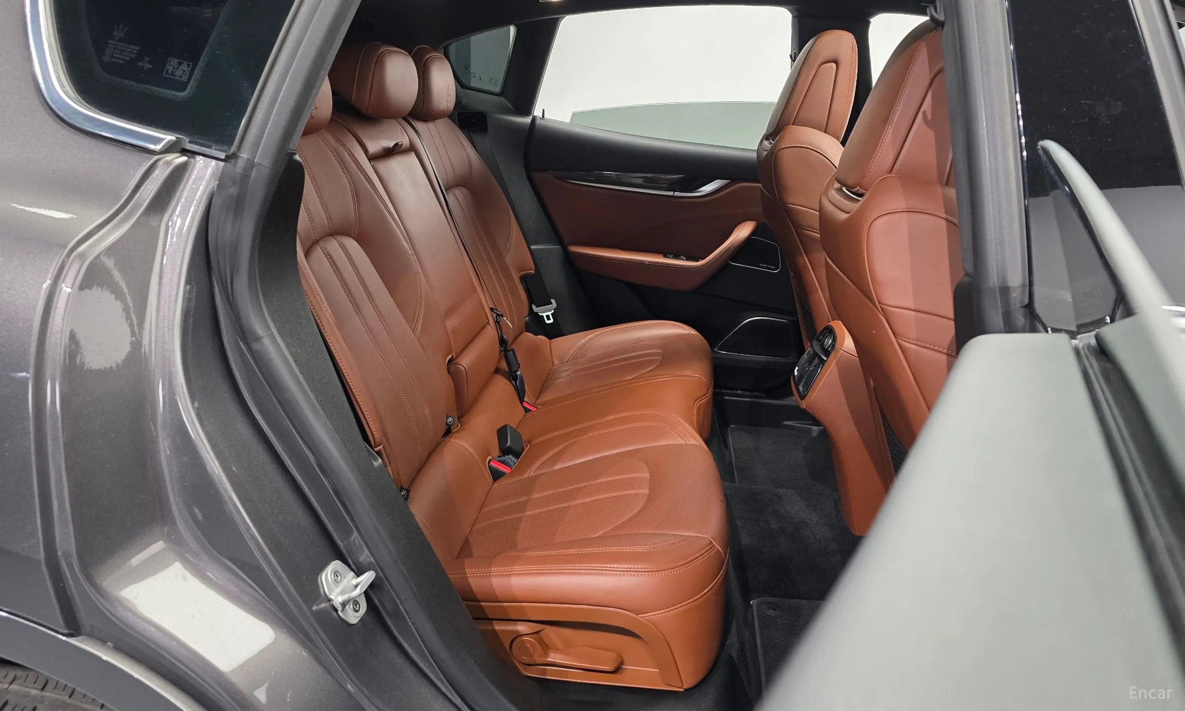 Maserati Levante превью 12