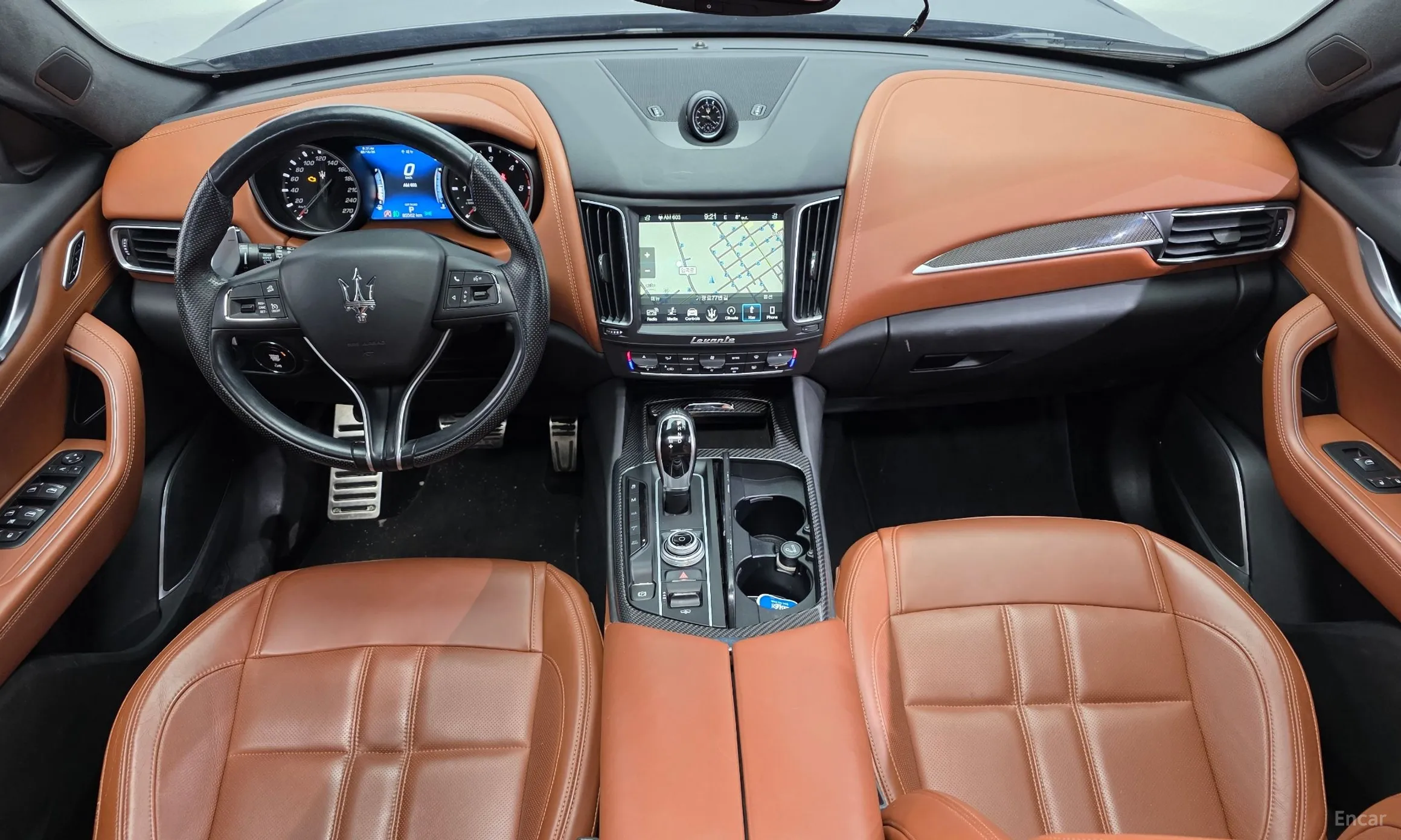 Maserati Levante превью 7