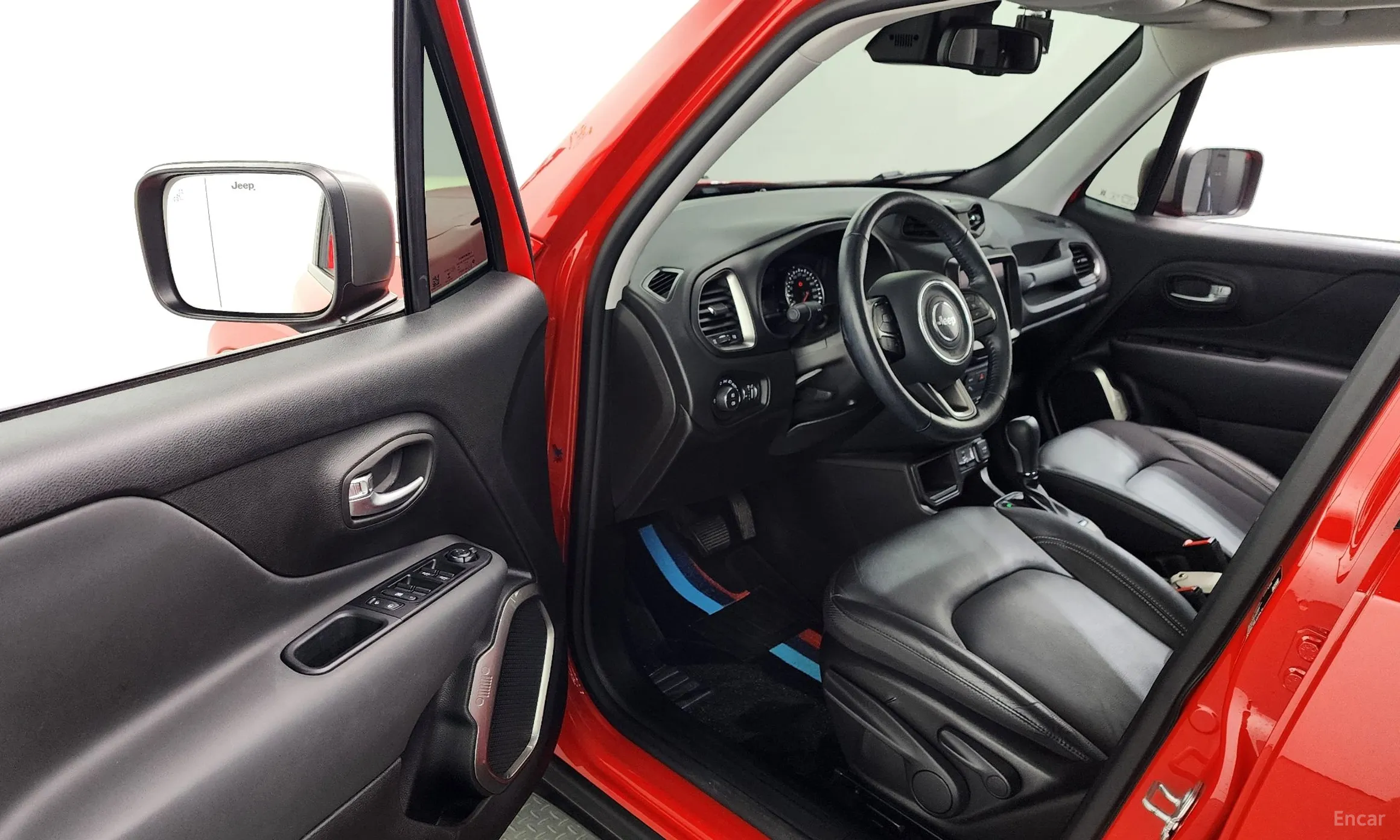 Jeep Renegade превью 10