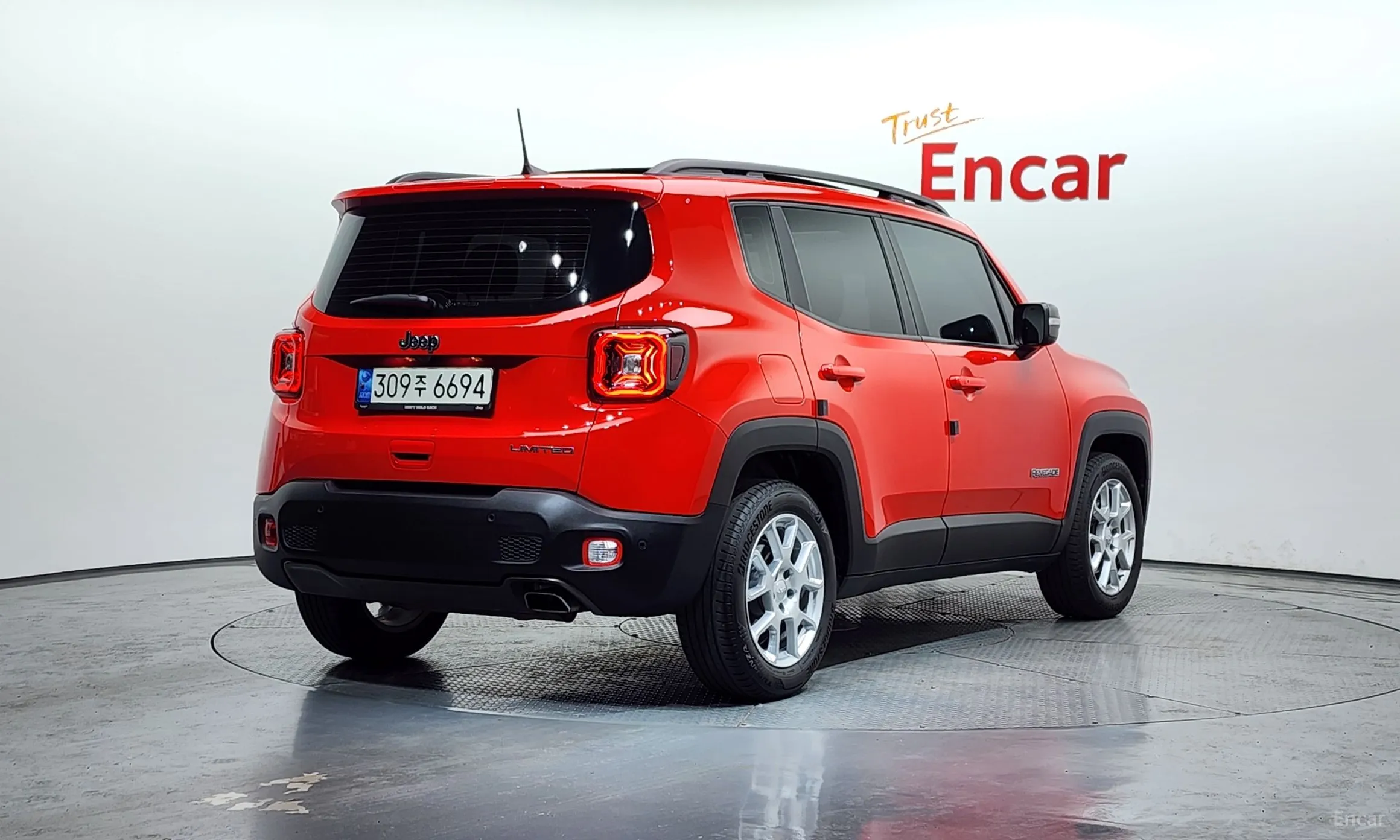 Jeep Renegade превью 2