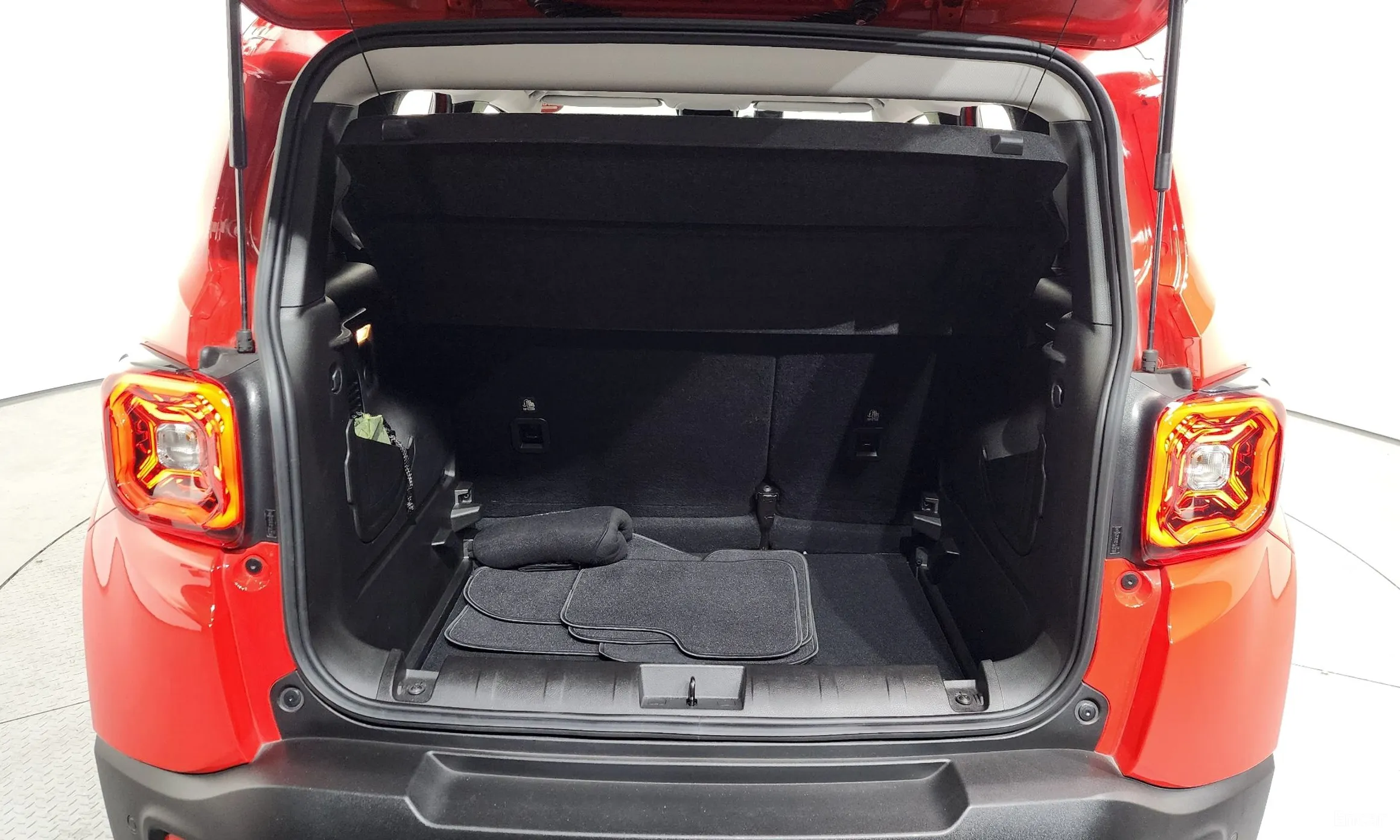 Jeep Renegade превью 20