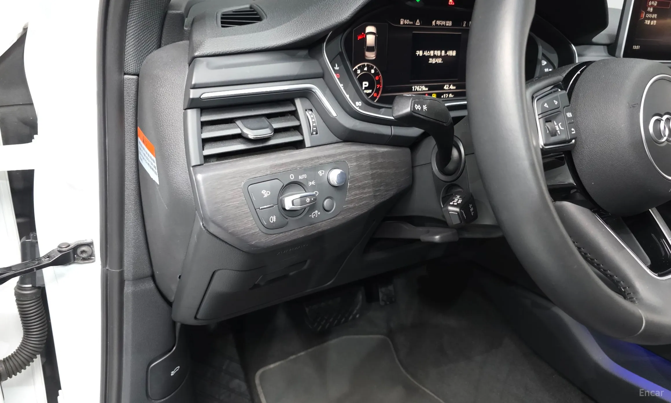 Audi A4 (B9) превью 13
