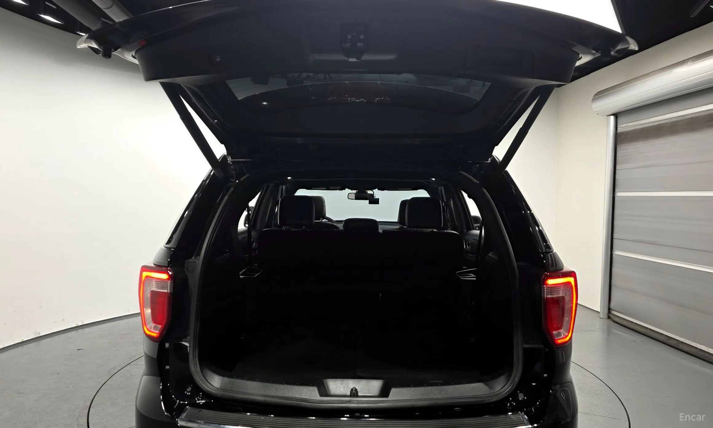 Ford Explorer превью 20