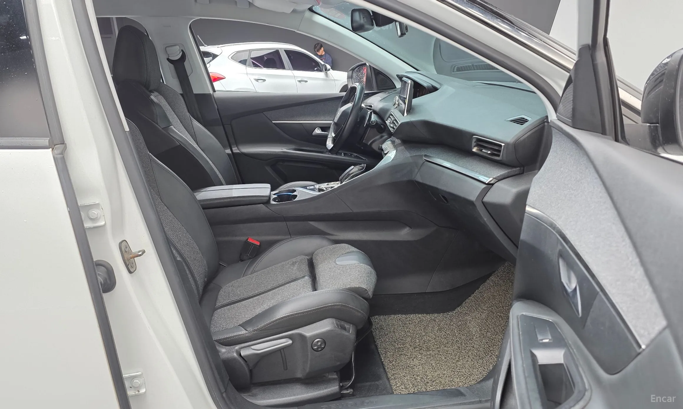 Peugeot 3008 2nd generation превью 10
