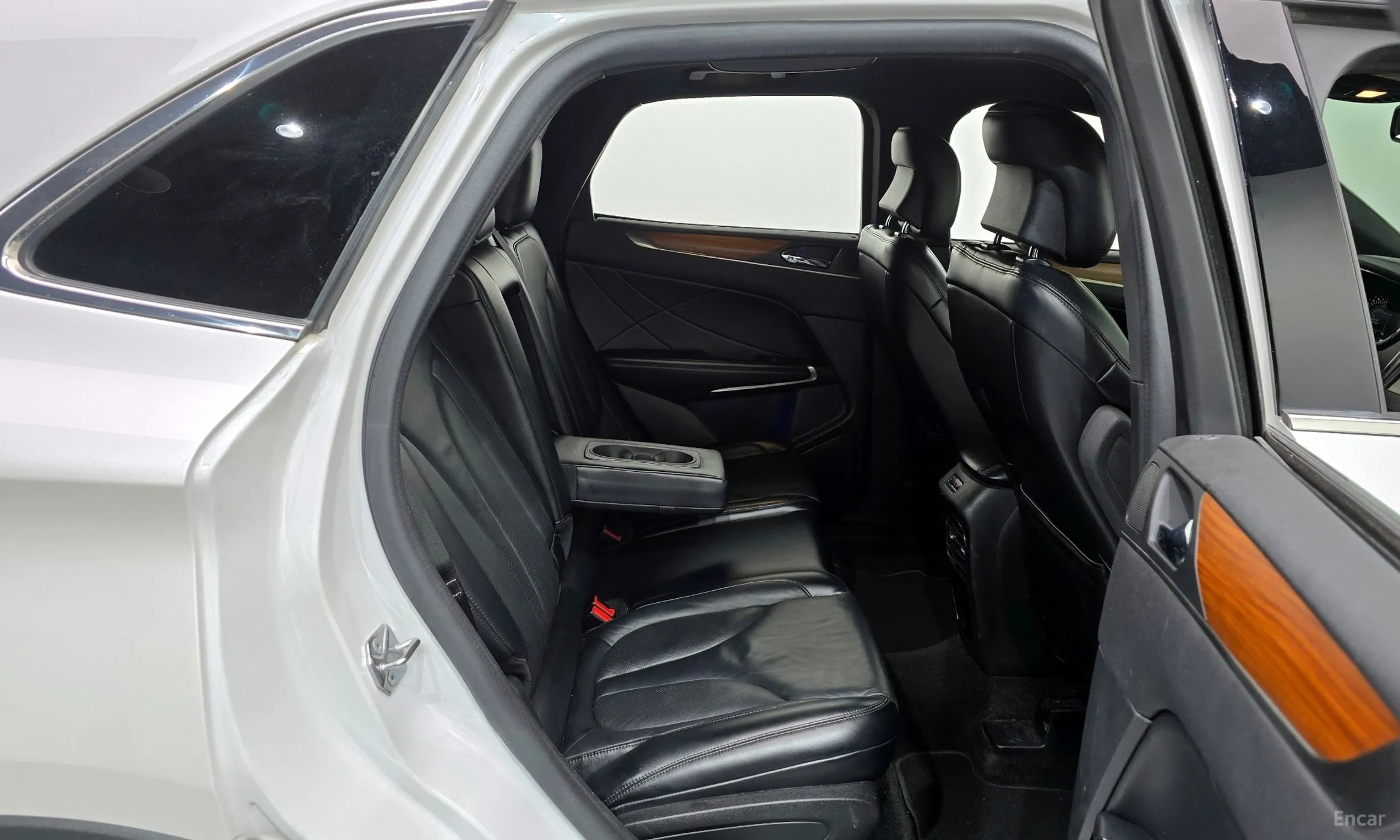 Lincoln MKC превью 12