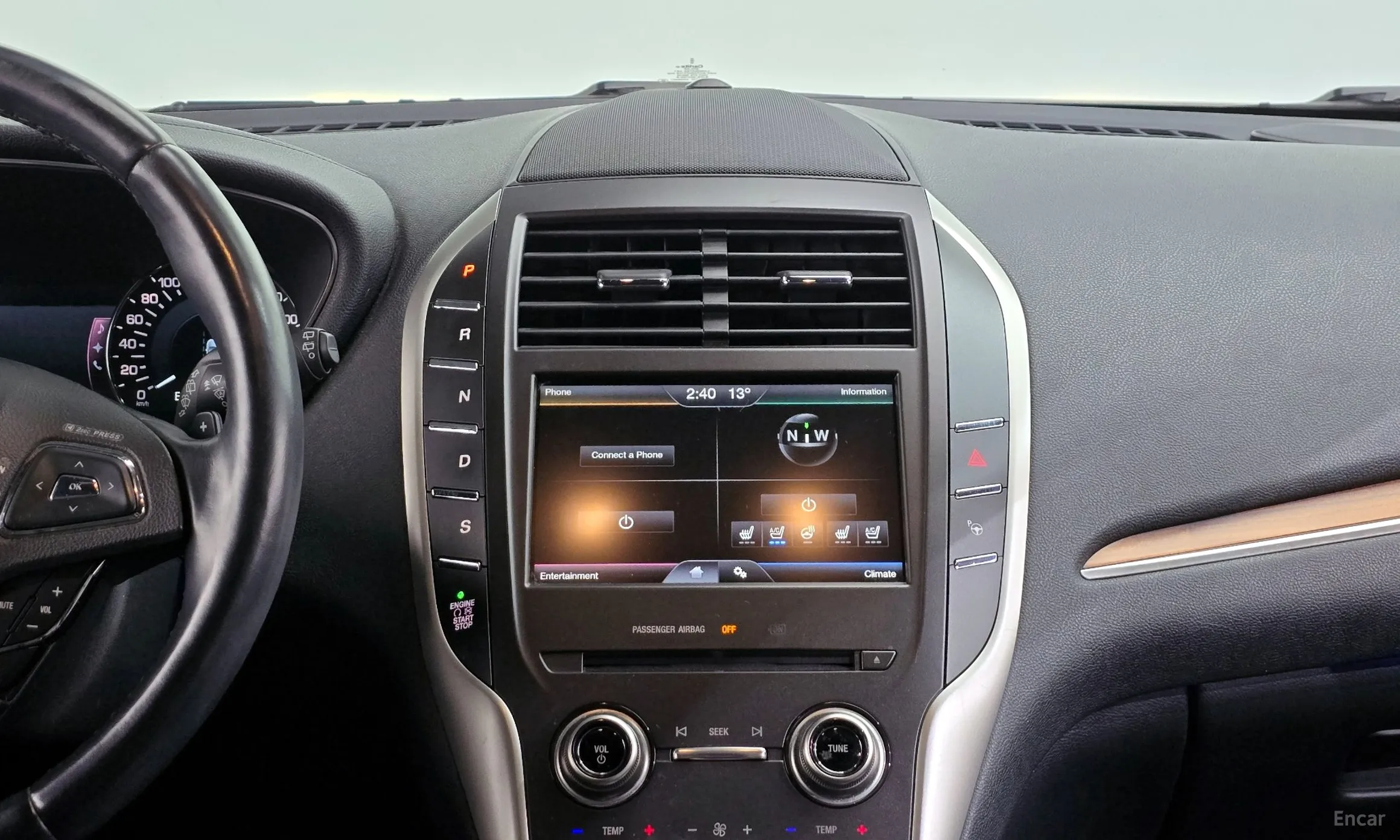 Lincoln MKC превью 14