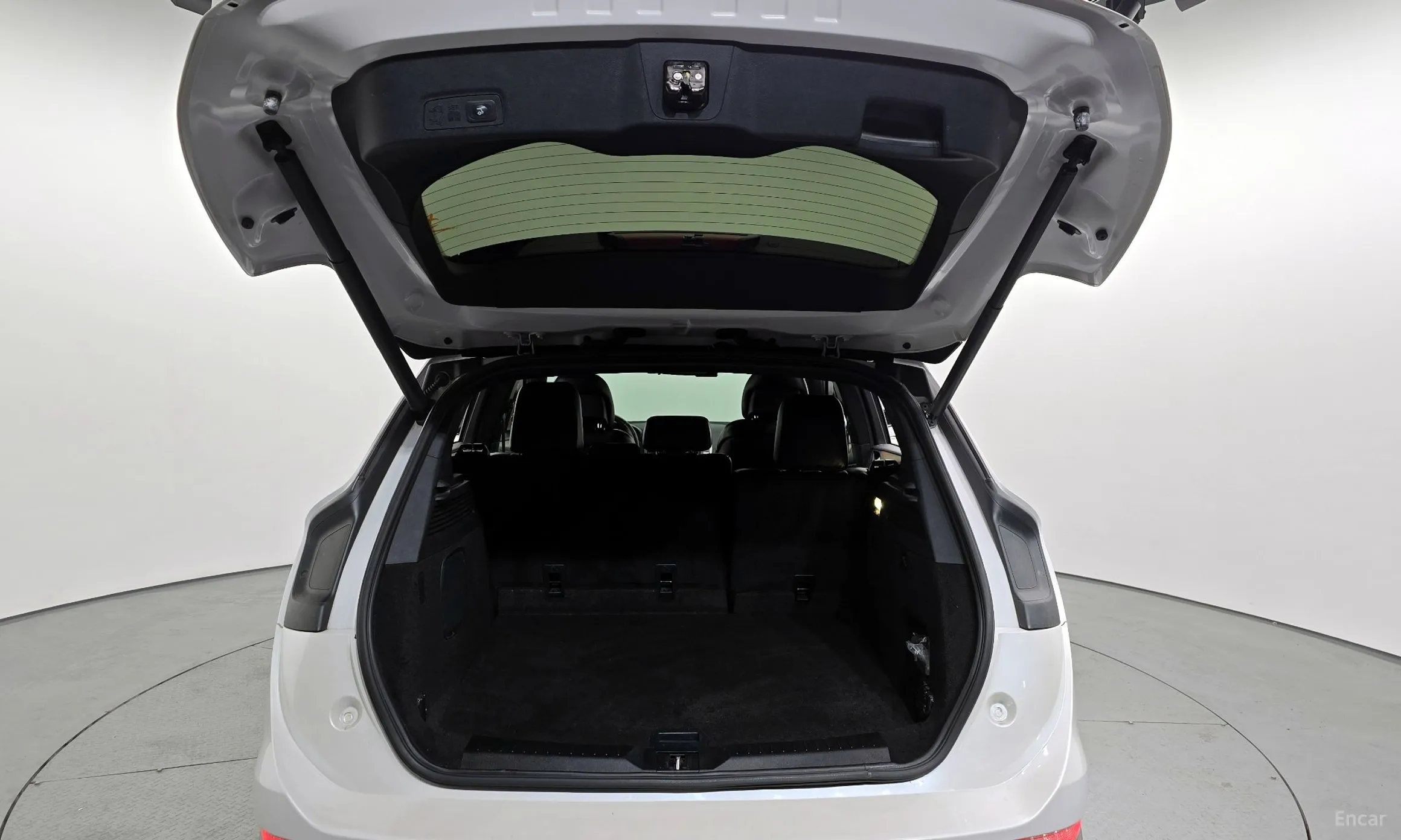 Lincoln MKC превью 20