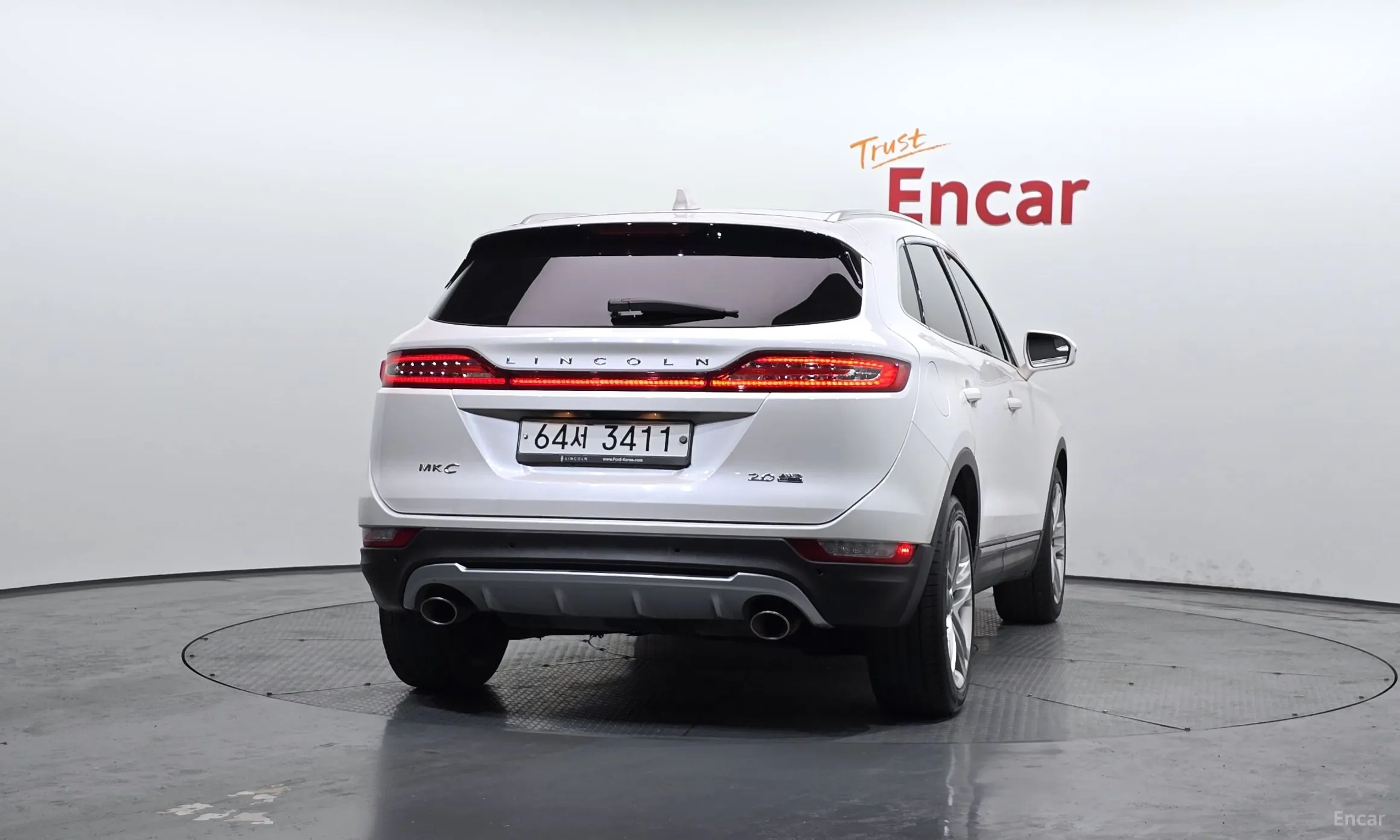 Lincoln MKC превью 4