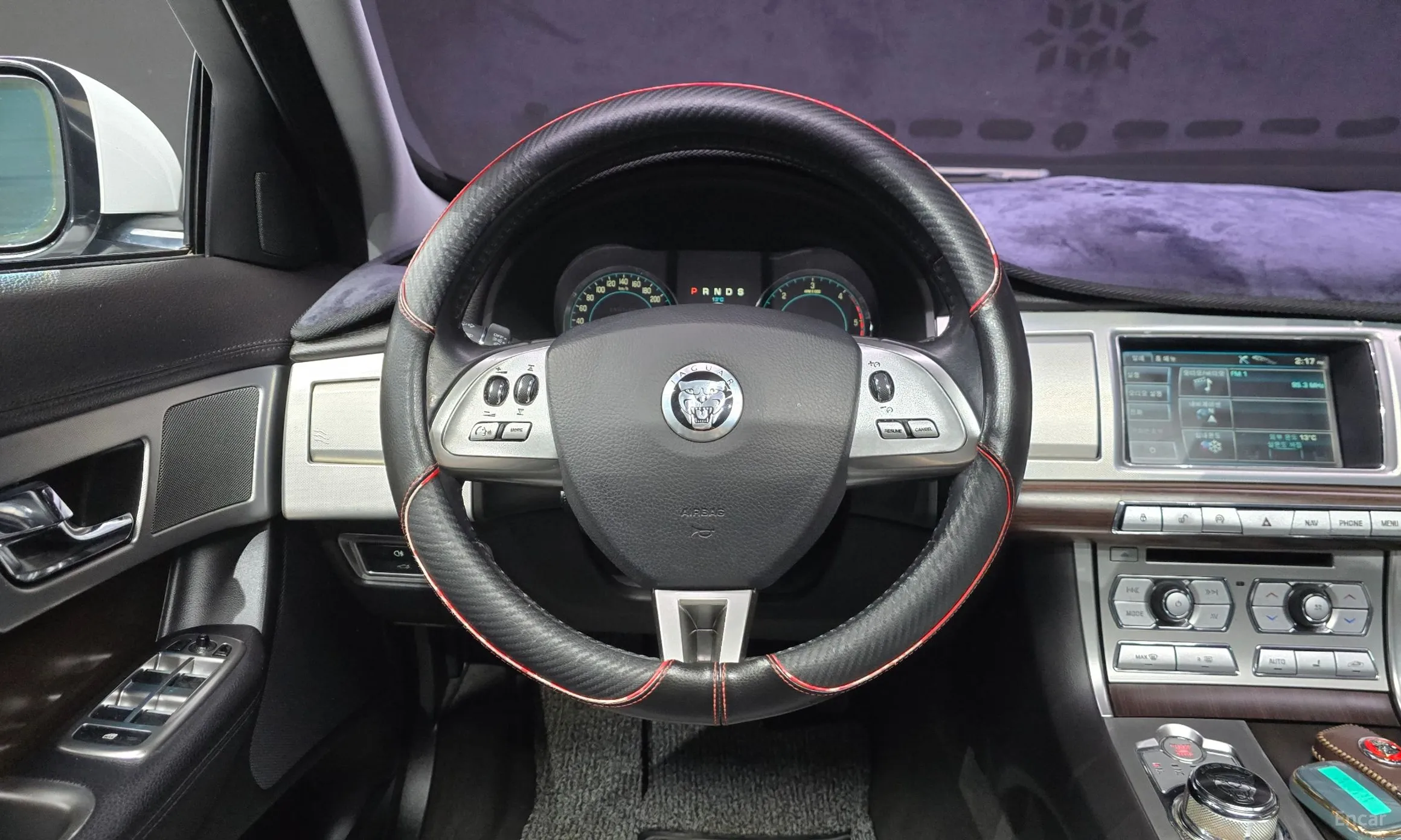 Jaguar New XF превью 13