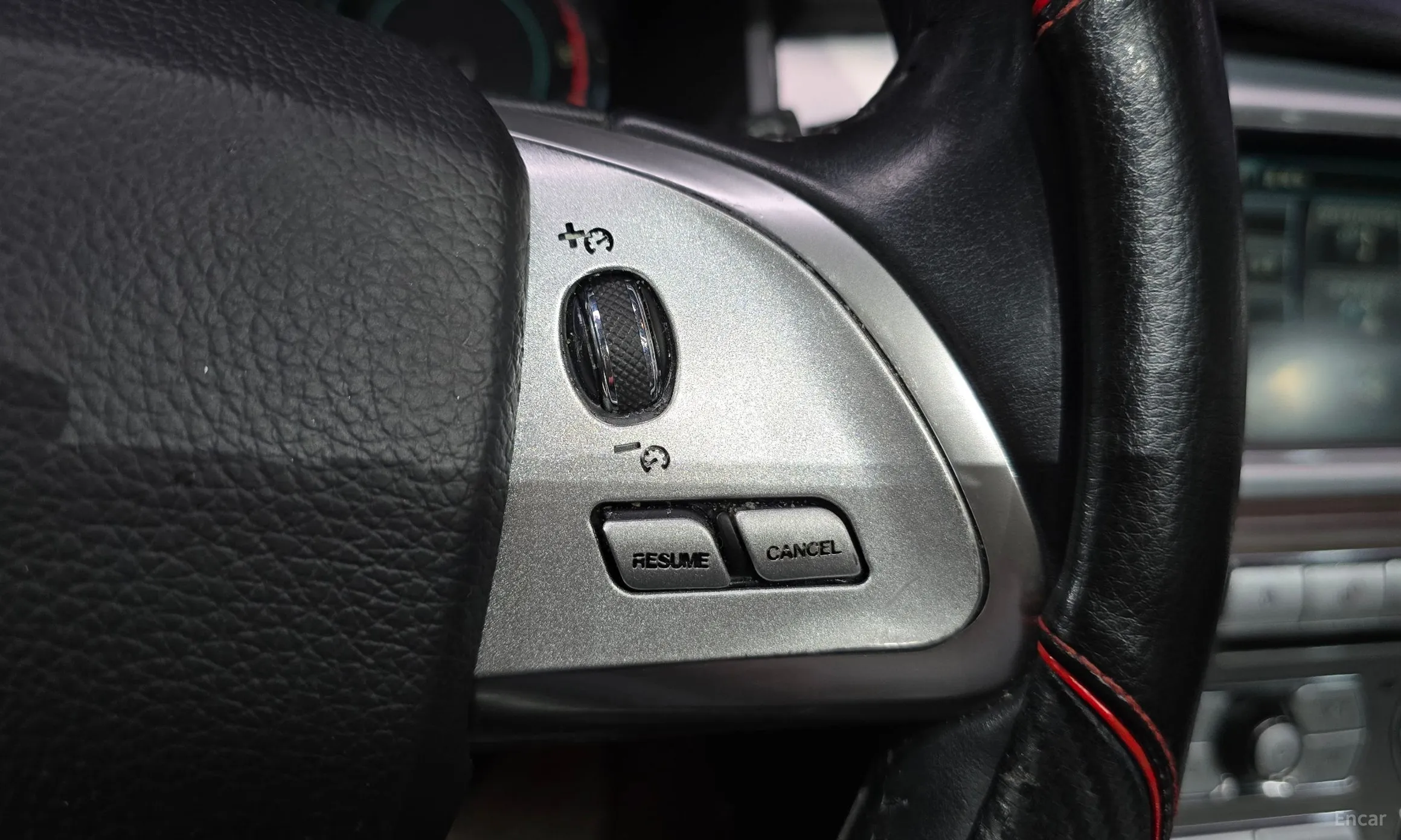 Jaguar New XF превью 18