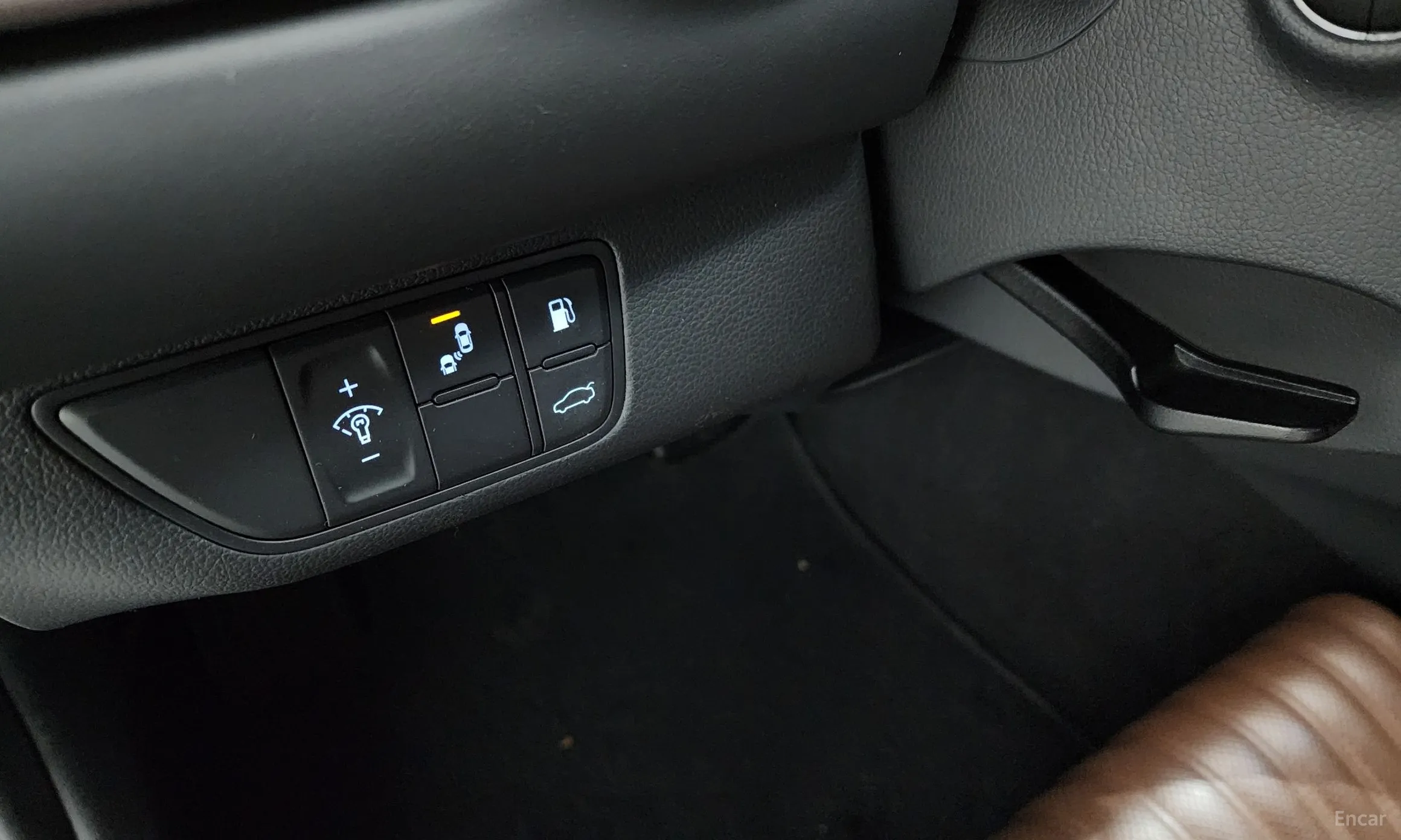 Genesis G70 превью 14