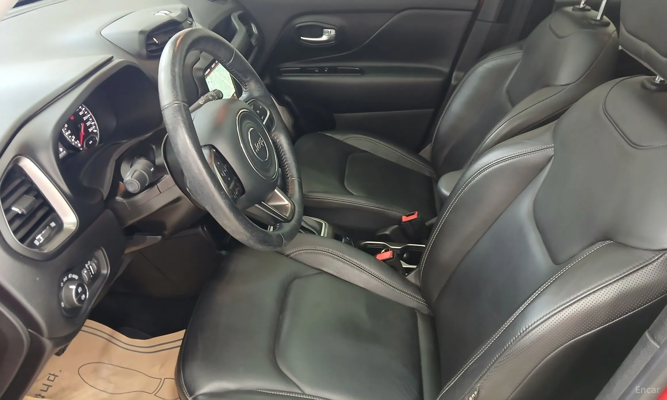 Jeep Renegade превью 15