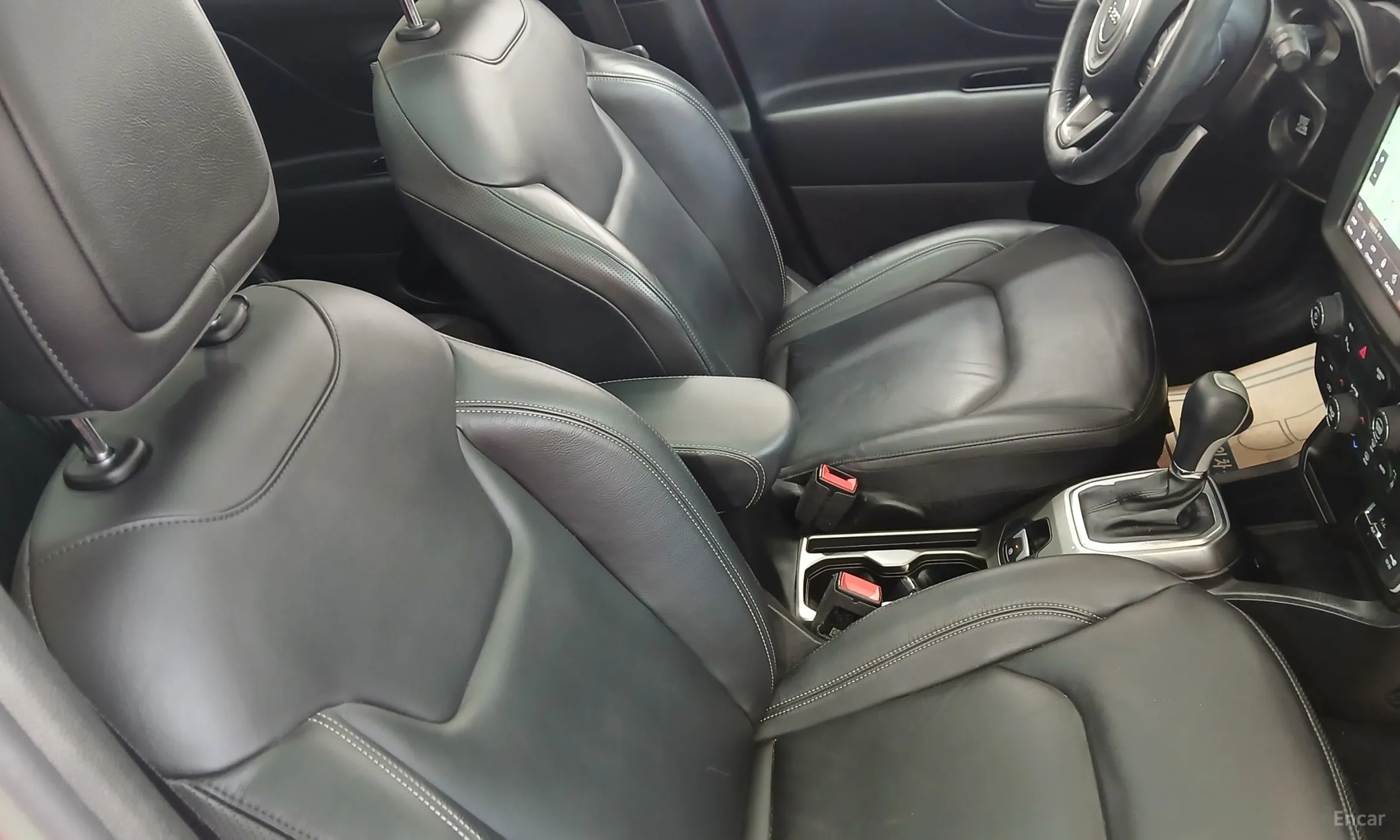 Jeep Renegade превью 16