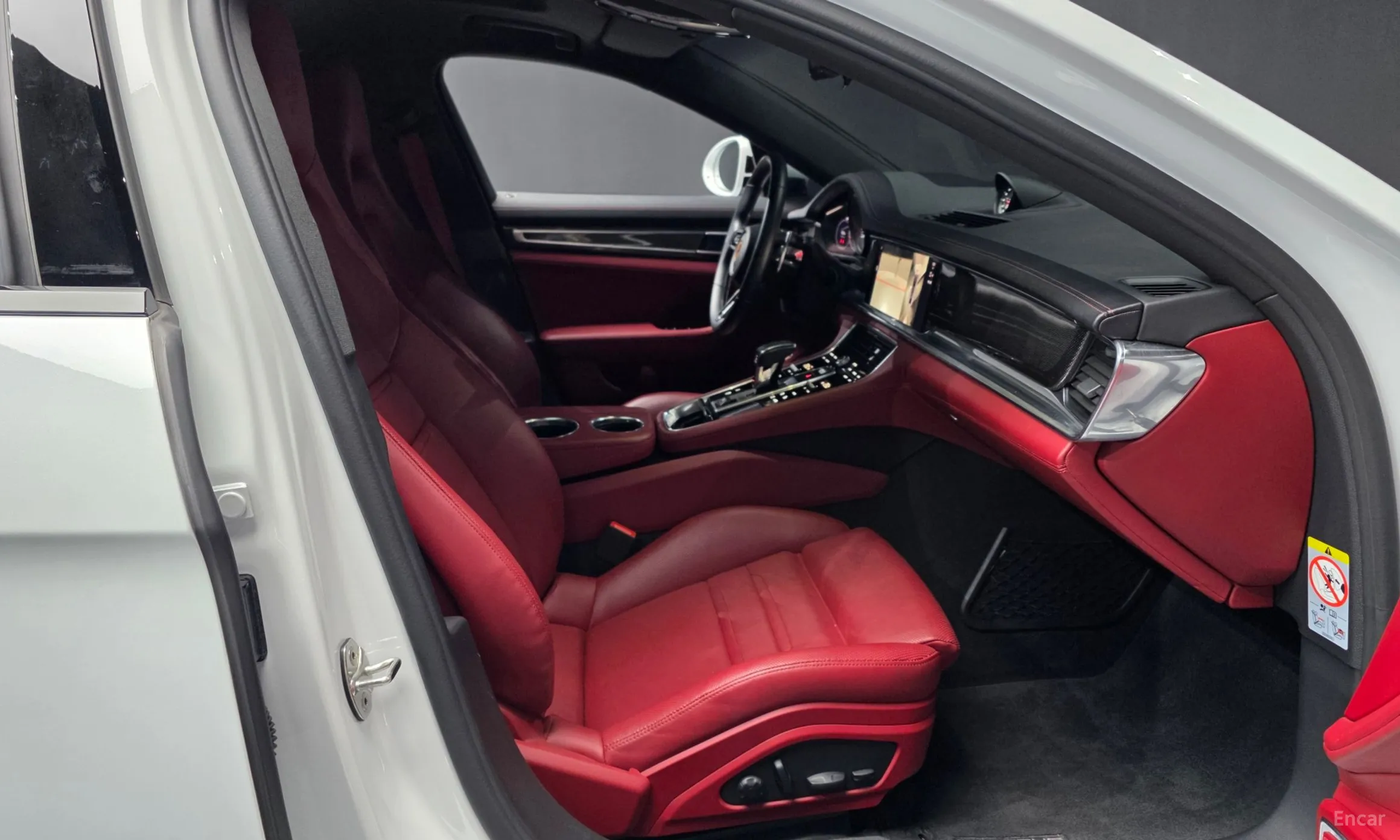 Porsche Panamera (971) превью 11