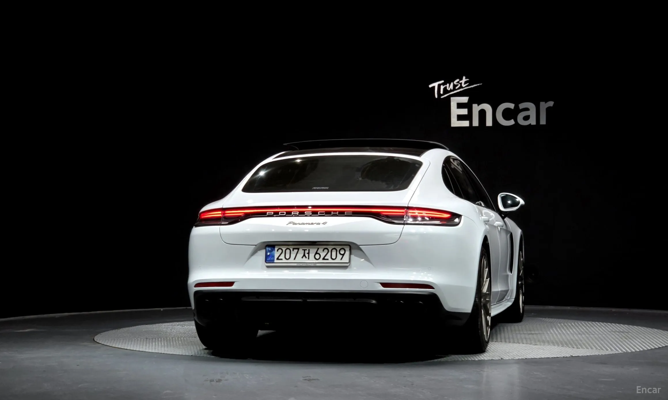 Porsche Panamera (971) превью 4