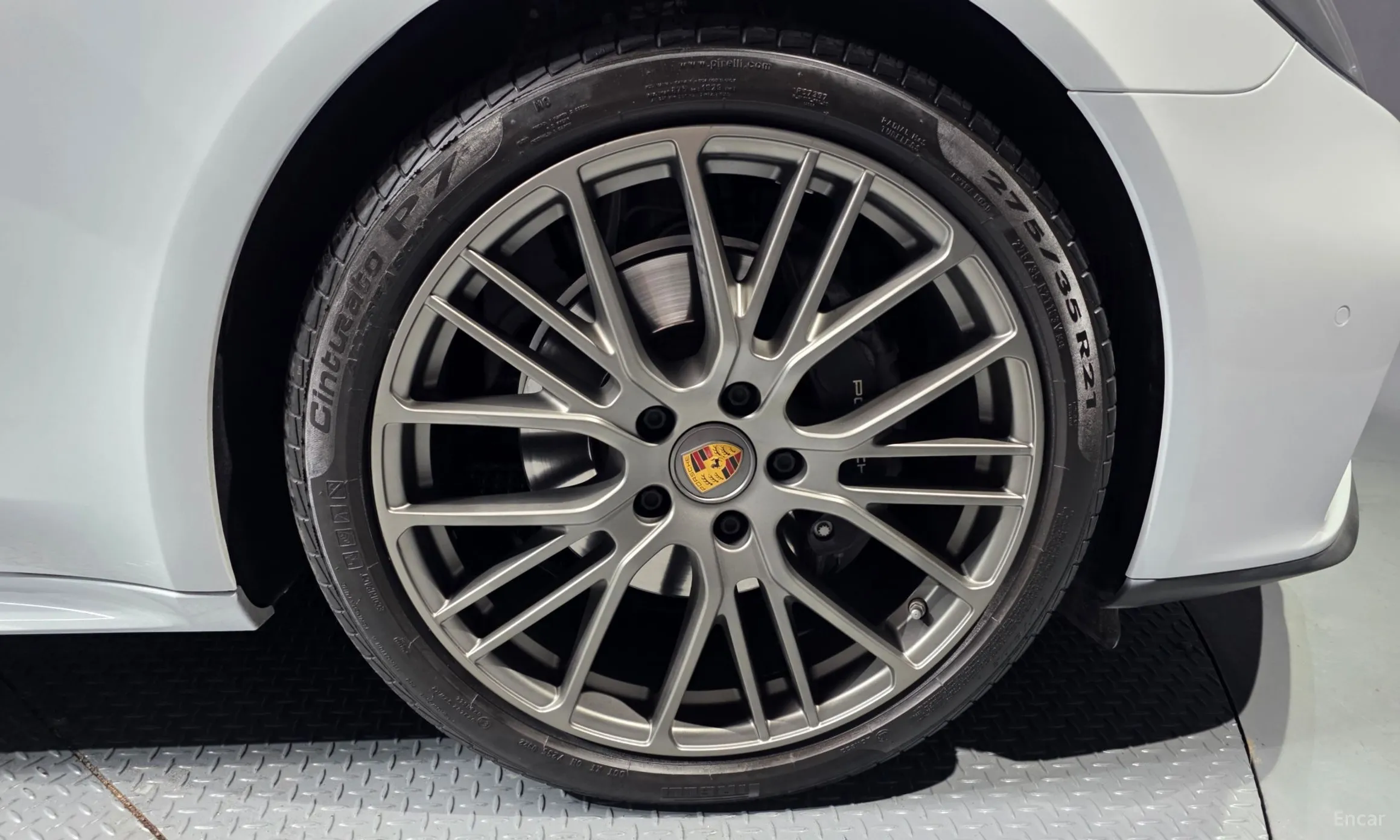 Porsche Panamera (971) превью 5