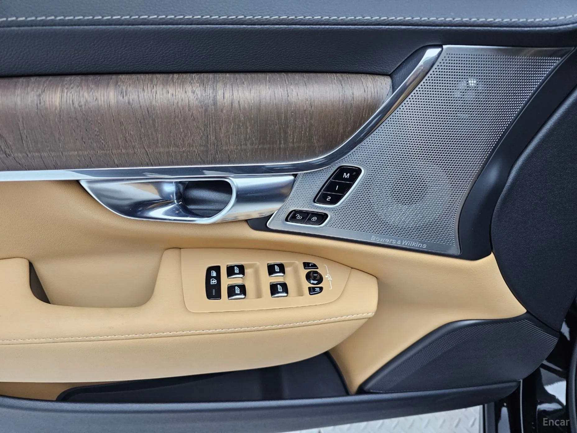 Volvo S90 превью 17