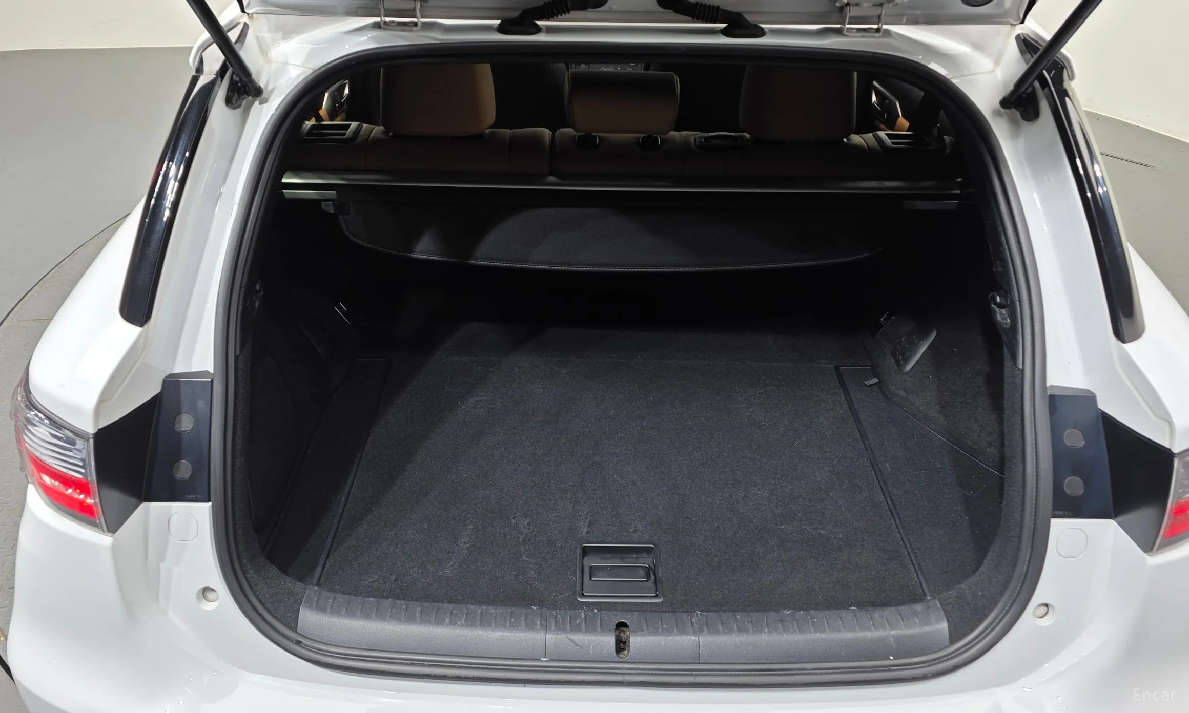 Lexus CT200h превью 20