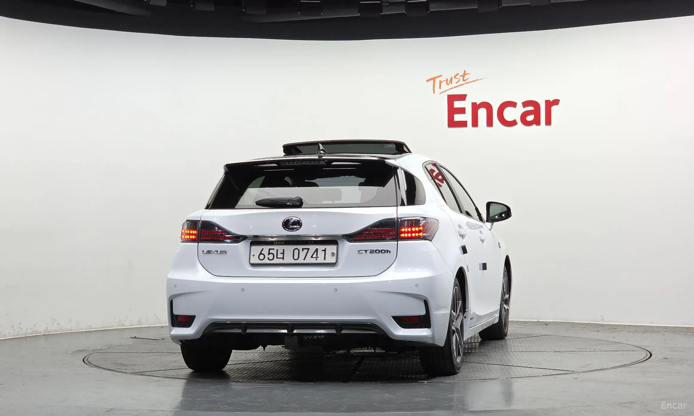 Lexus CT200h превью 4
