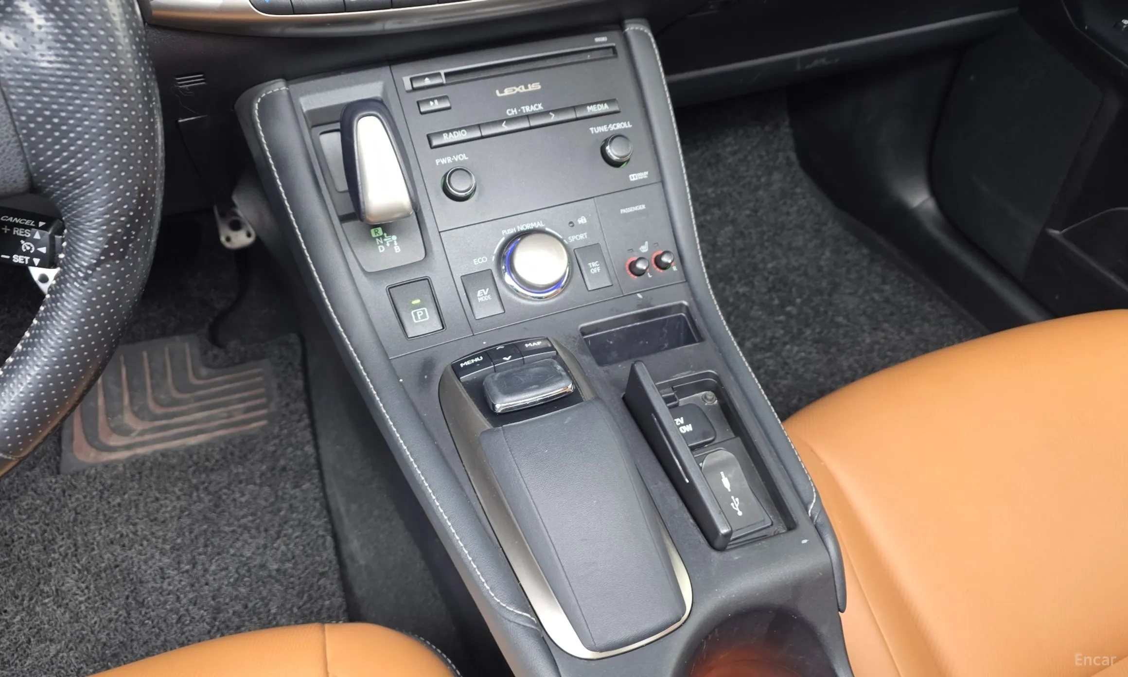 Lexus CT200h превью 9