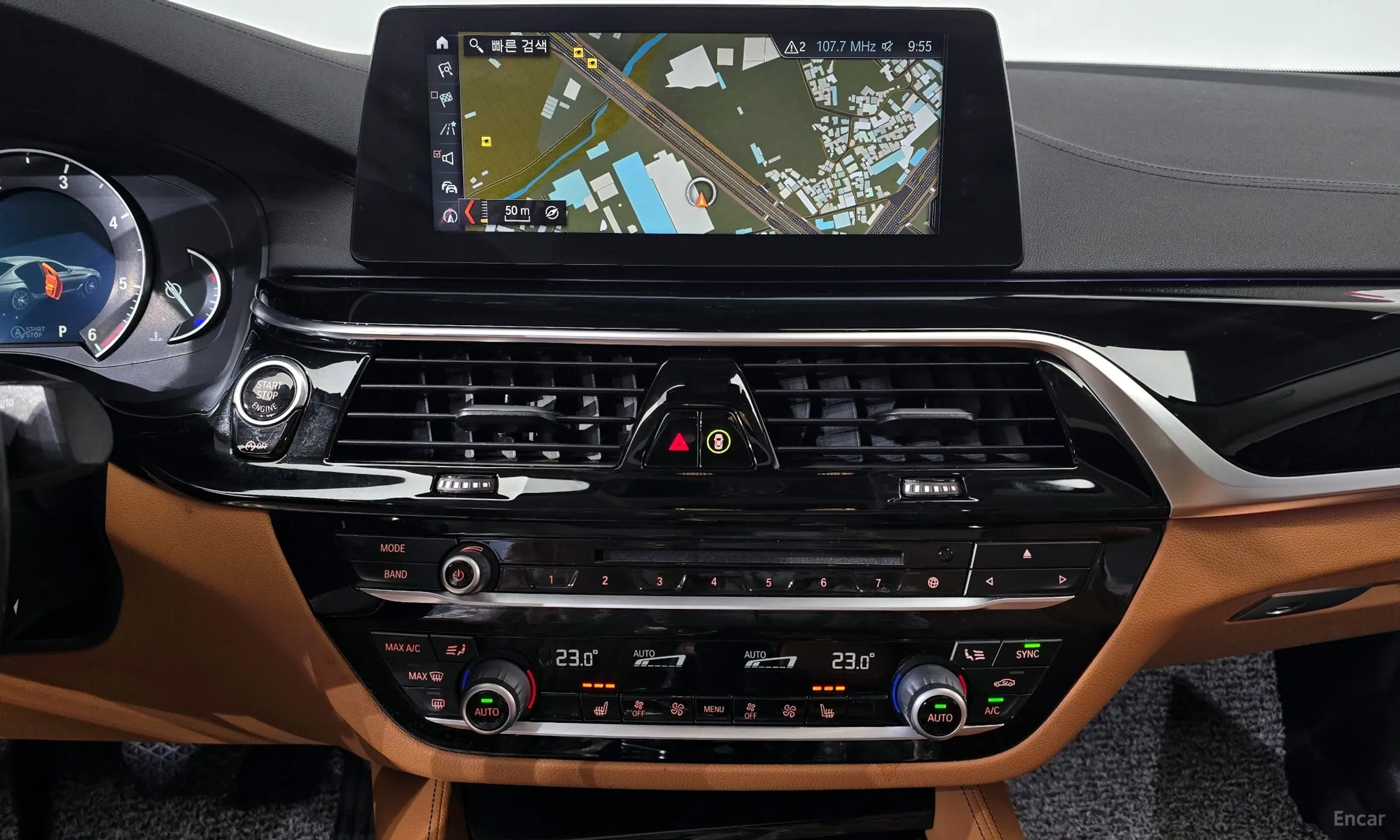 BMW 5 Series (G30) превью 14