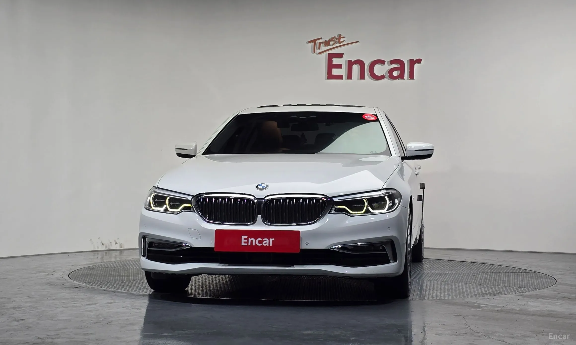 BMW 5 Series (G30) превью 3