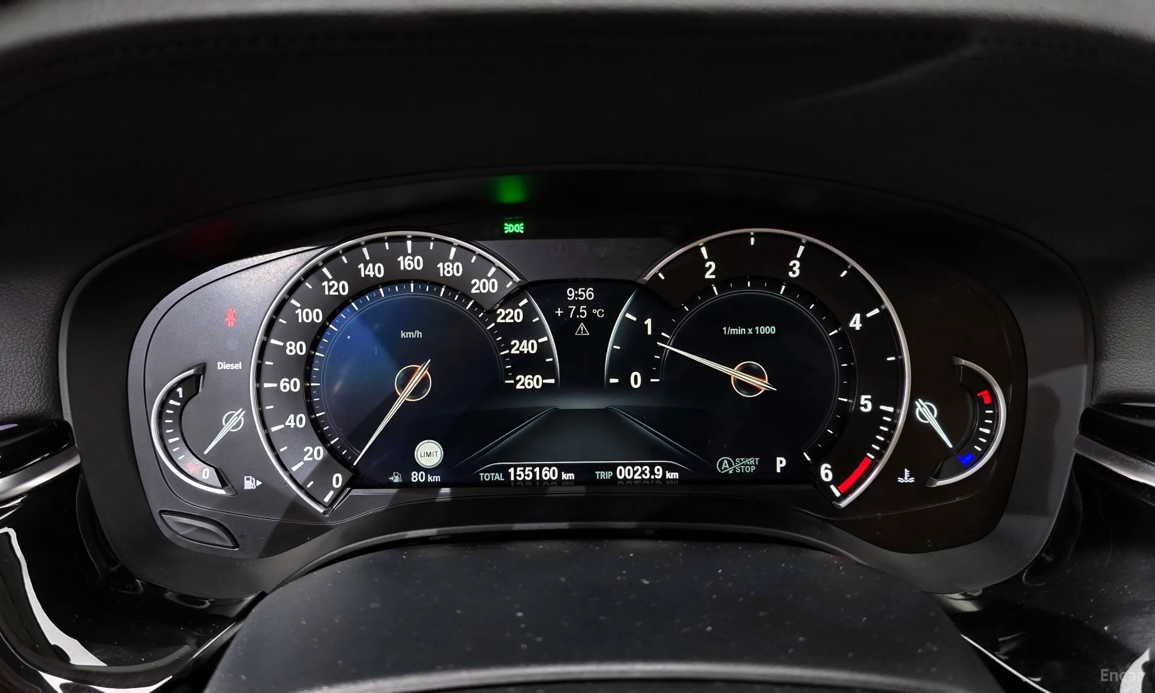 BMW 5 Series (G30) превью 8