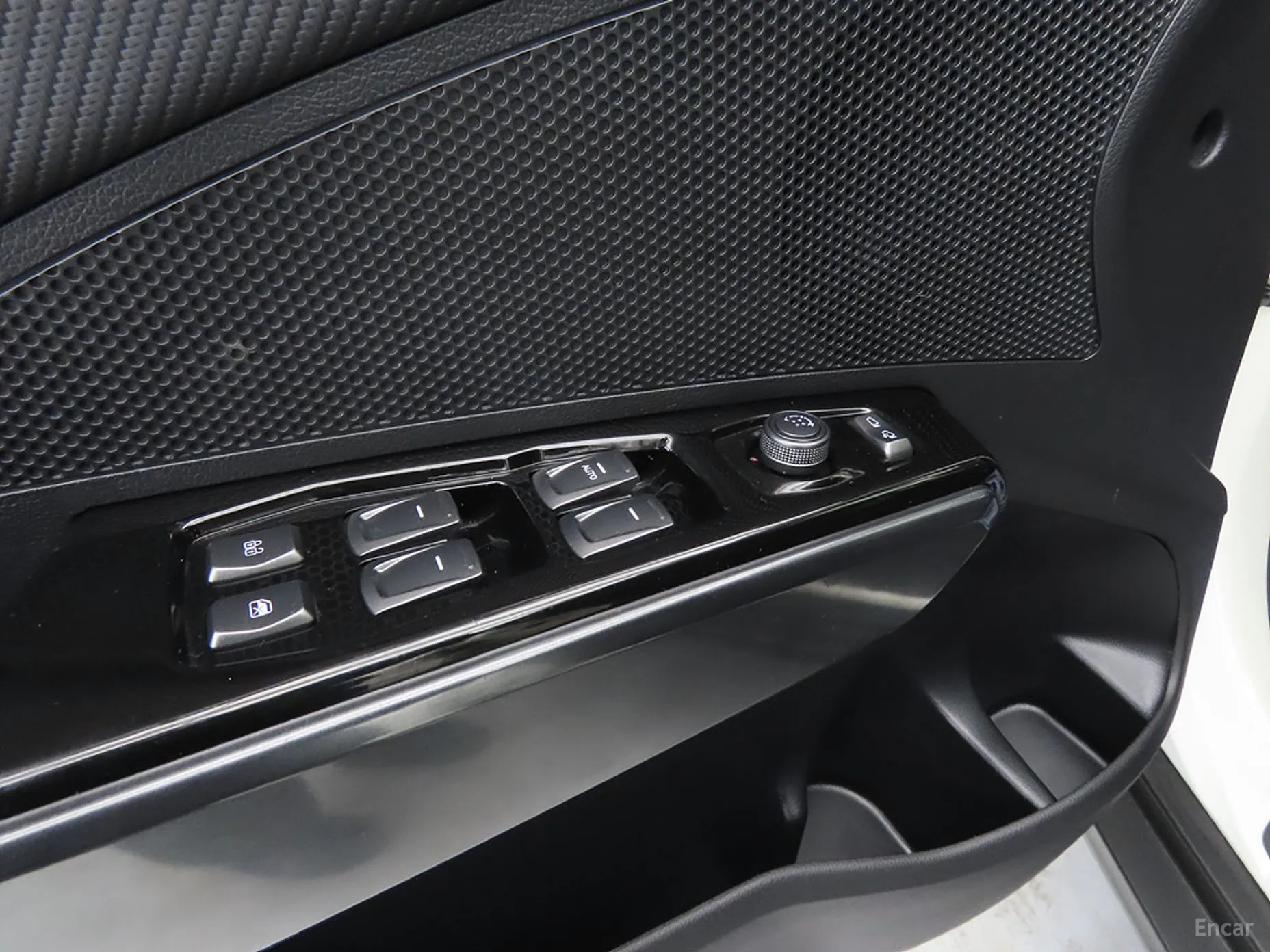 KG Mobility (SsangYong) Berry New Tivoli превью 15