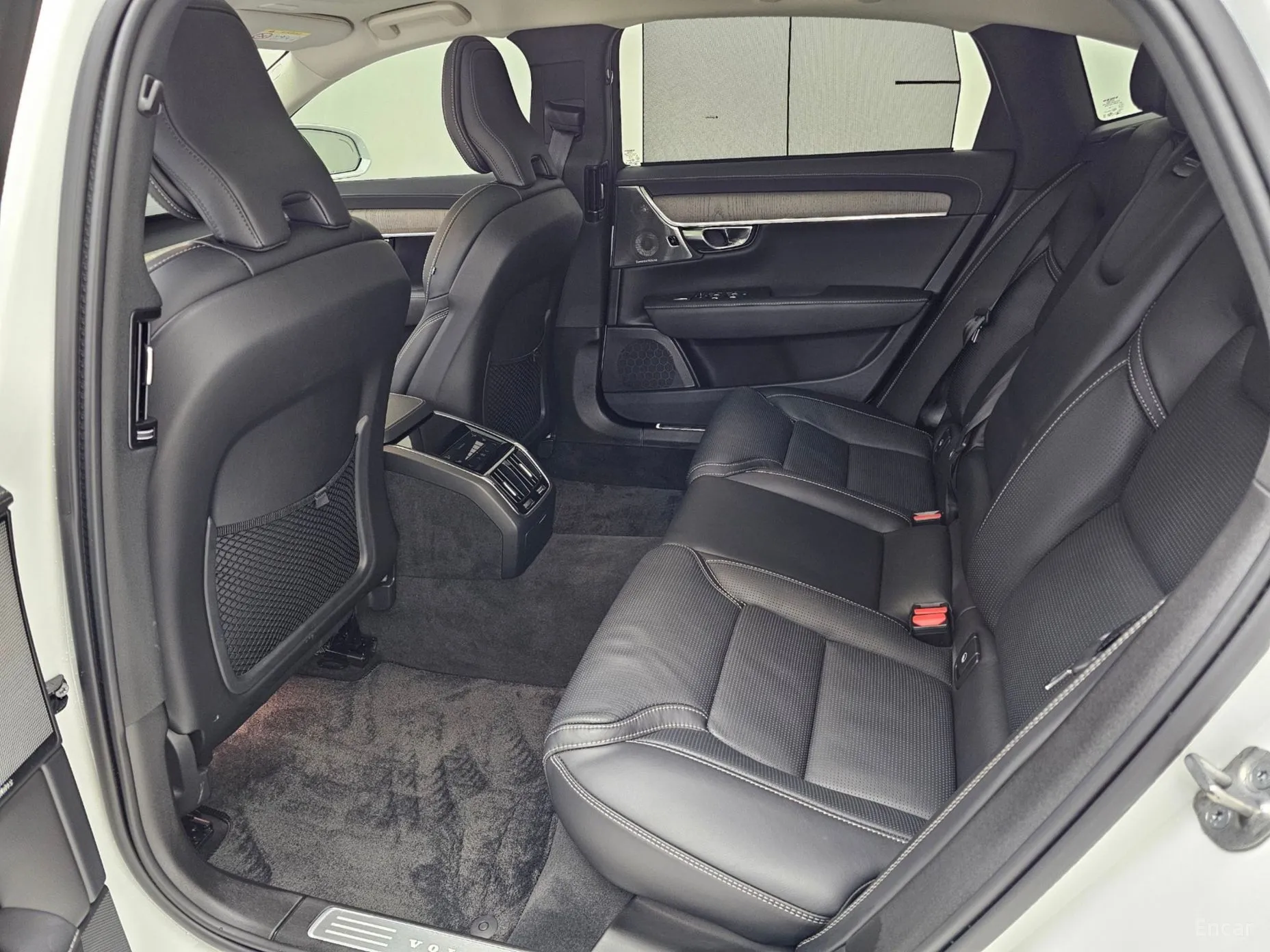 Volvo S90 превью 10
