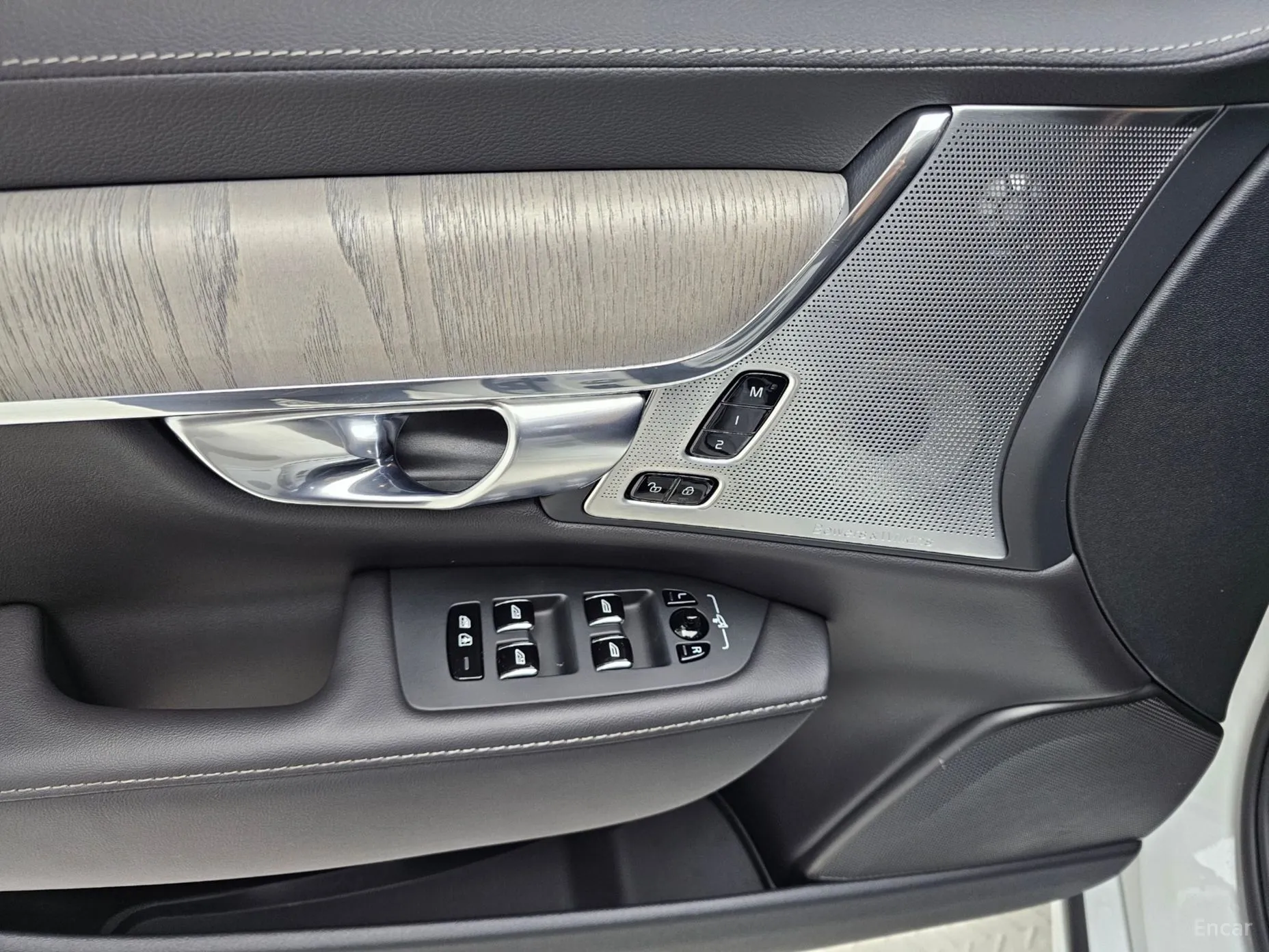 Volvo S90 превью 17