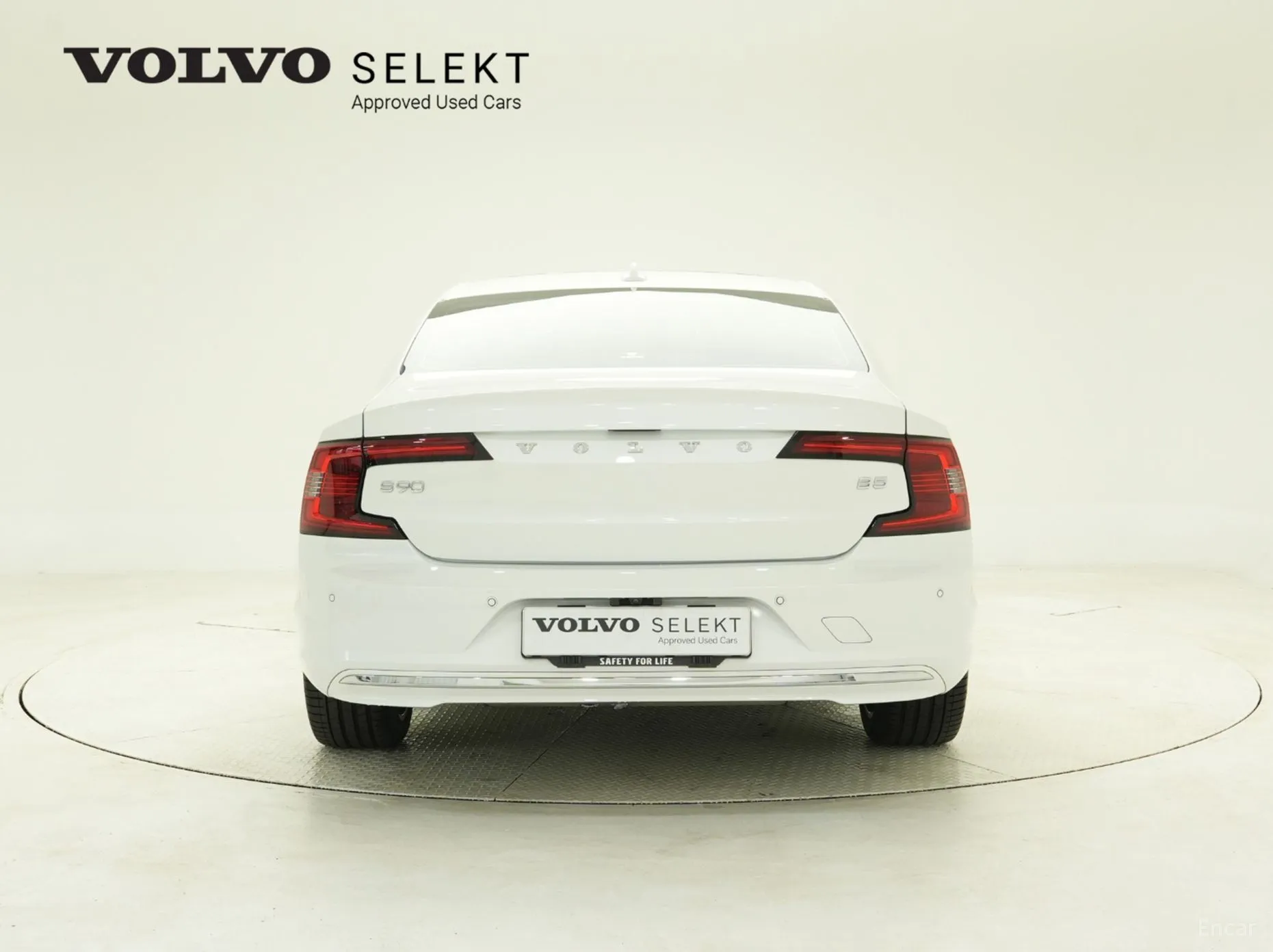 Volvo S90 превью 4