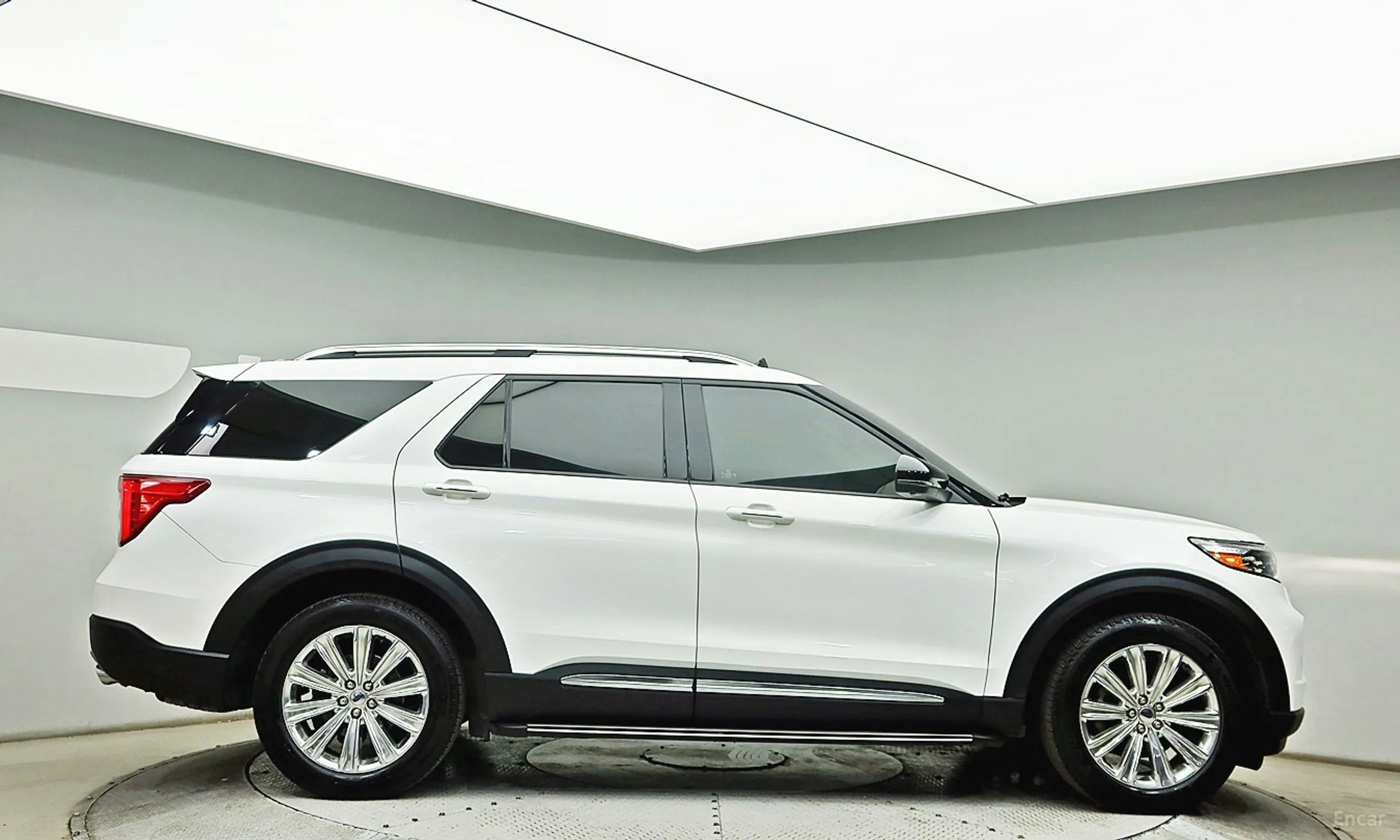 Ford Explorer 6th Generation превью 4